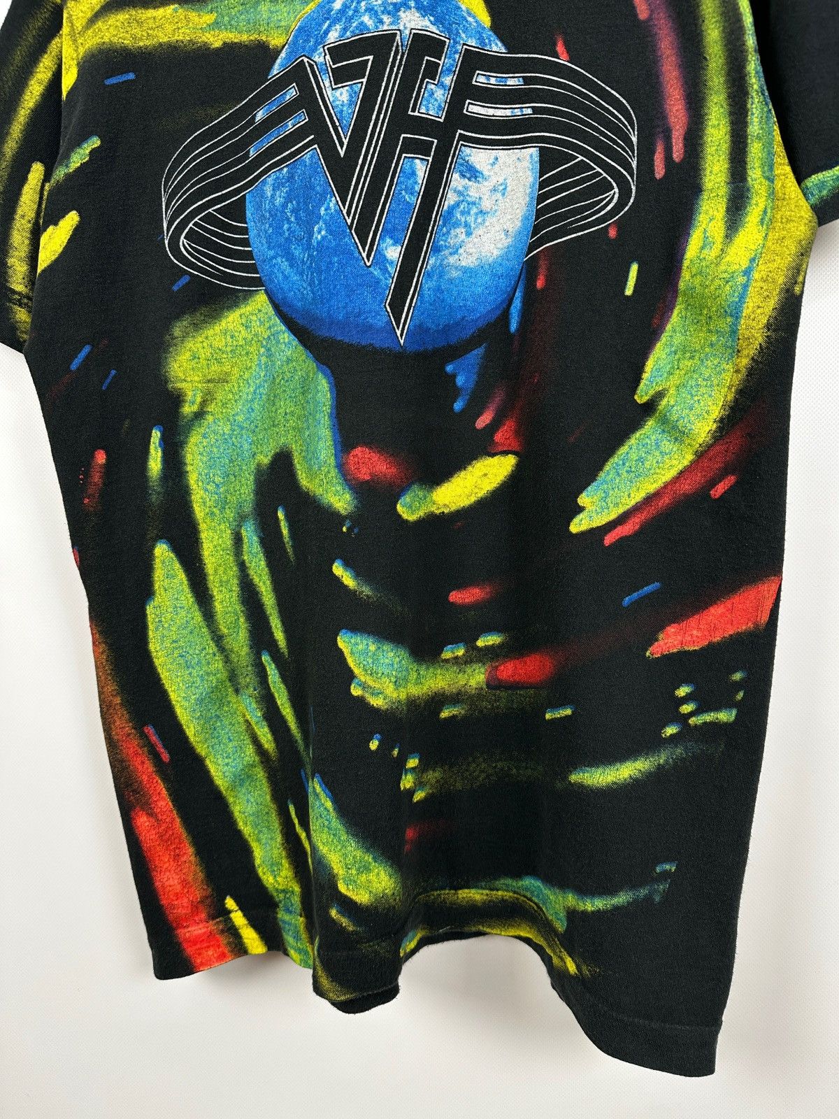 Band Tees 1993 Vintage Van Halen Live AOP World Tour Band T-Shirt Size US L / EU 52-54 / 3 - 7 Thumbnail