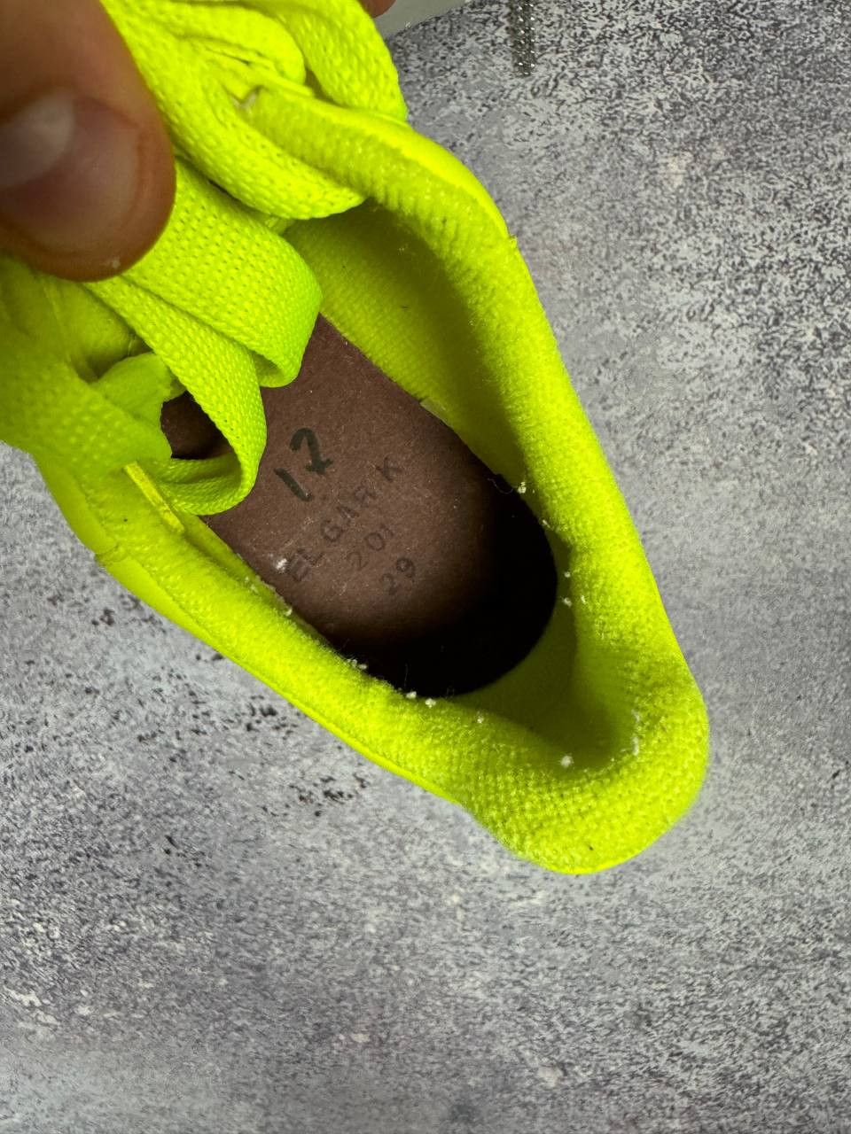 Alexander McQueen Alexander McQueen Oversized Kid's Neon Green Sneakers 29 Sz Size US 4 / IT 34 - 15 Thumbnail