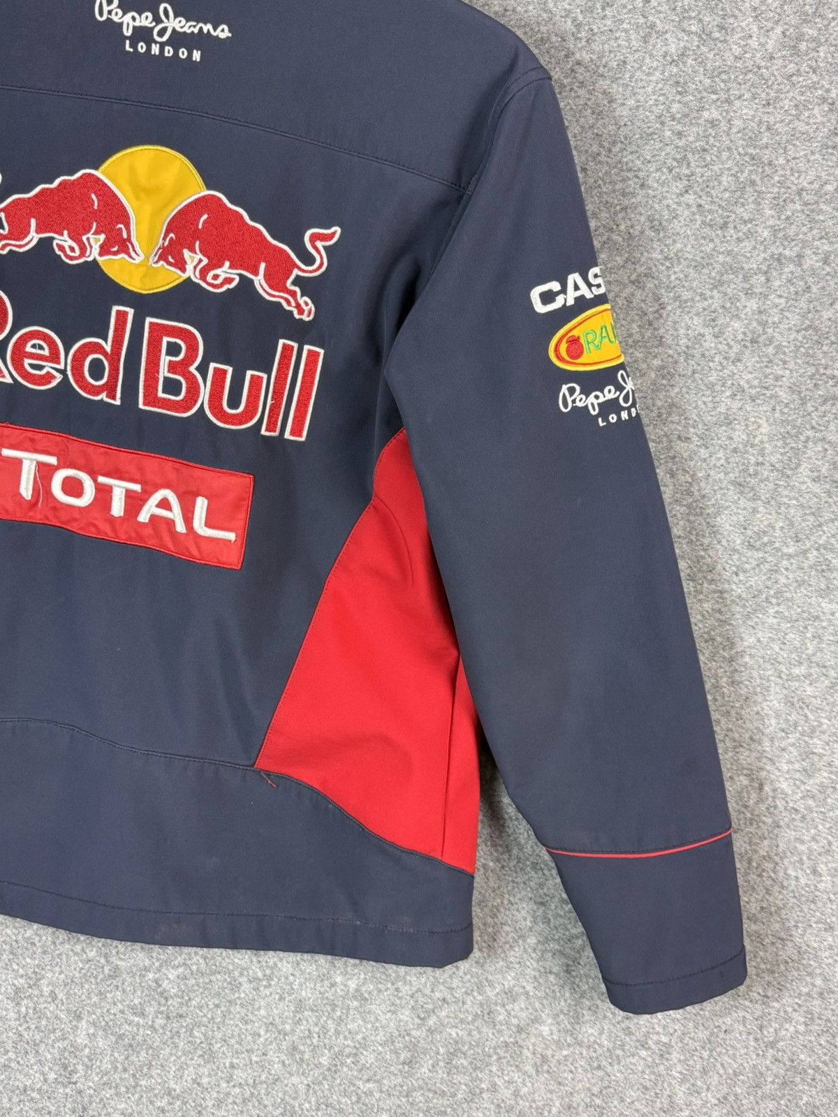Red Bull Vintage Red Bull Racing Pepe Jeans Infinity Soft shell jacke Size US L / EU 52-54 / 3 - 15 Thumbnail