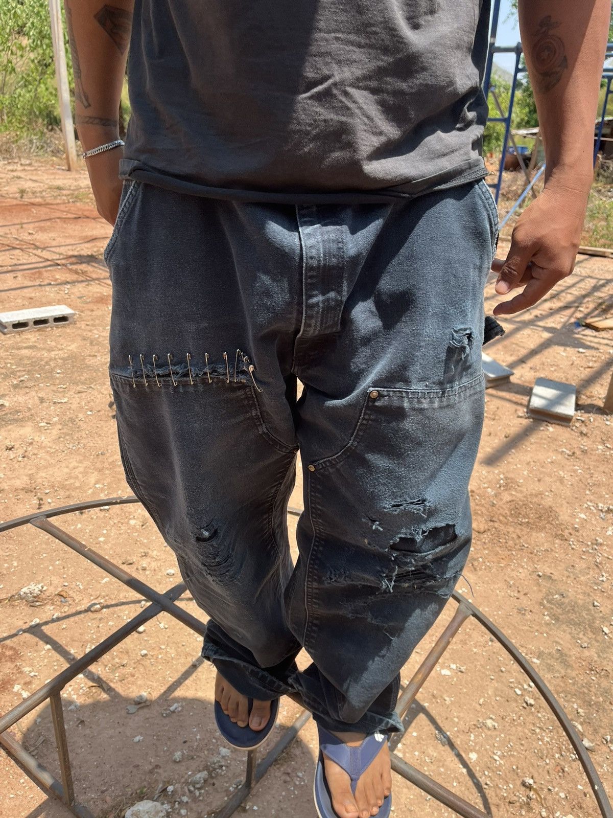 Vintage Thrashed Carhartt Double Knee Fade Black Distressed Size US 38 / EU 54 - 2 Thumbnail