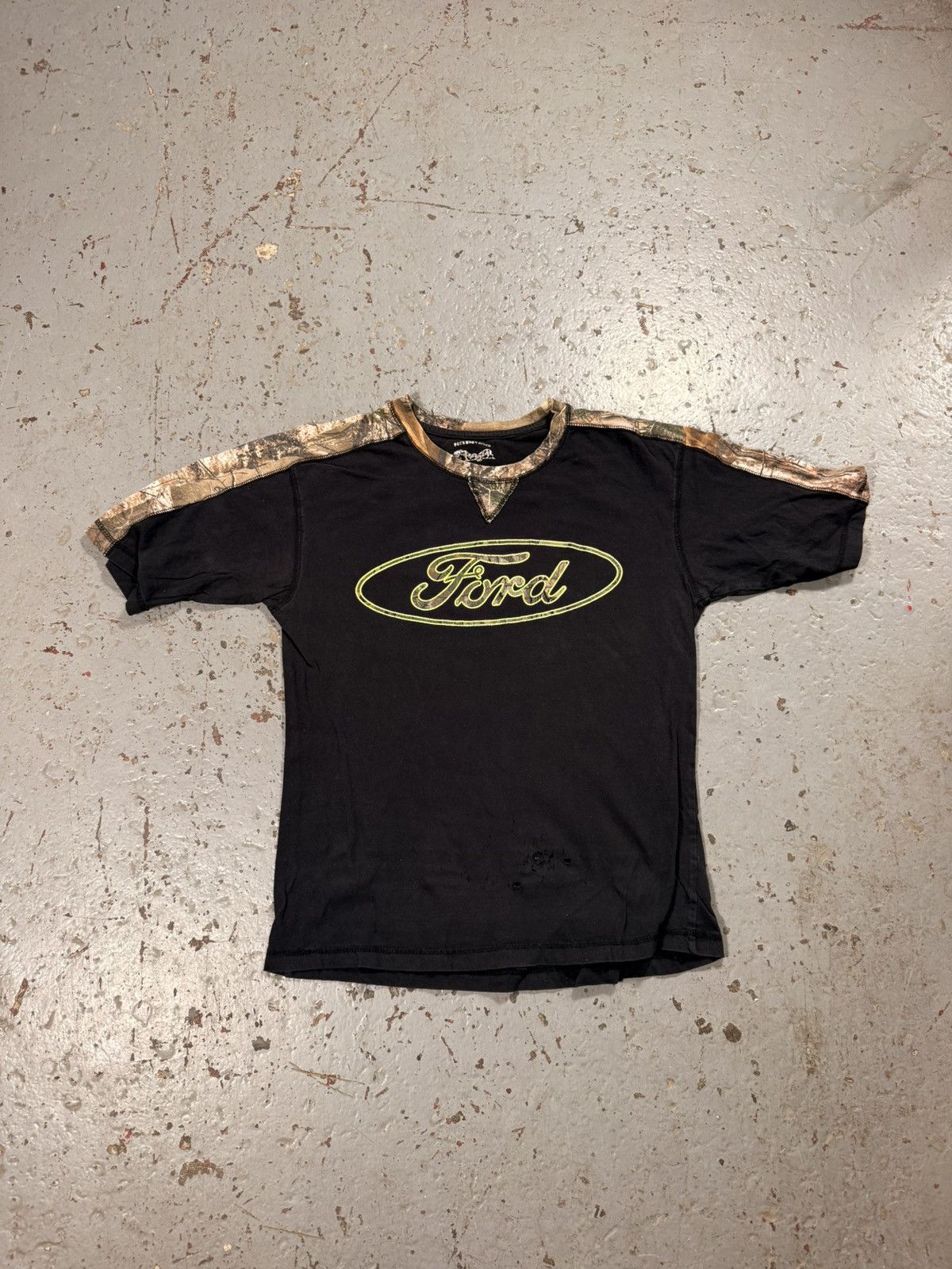 Ford Insane Vintage Realtree Ford 70s Style Tee Size US M / EU 48-50 / 2 - 3 Thumbnail