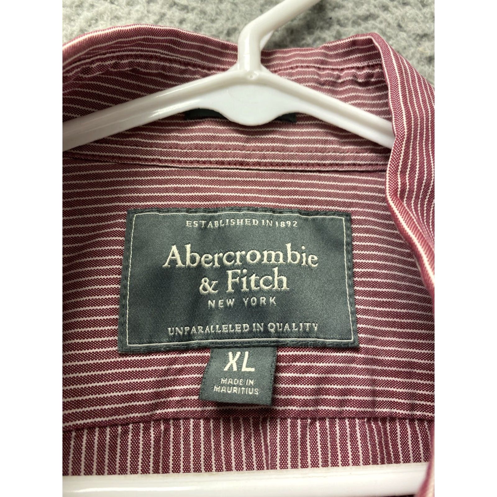 Abercrombie & Fitch Abercrombie & Fitch New York Men Button Down Shirt XL Red Long Sleeves /116-70 Size US XL / EU 56 / 4 - 5 Thumbnail