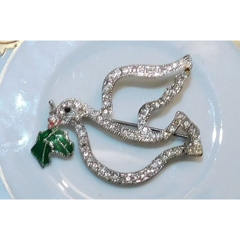 Other Vintage Dove Brooch Silver Tone With Rhinestones Size ONE SIZE - 1 Thumbnail