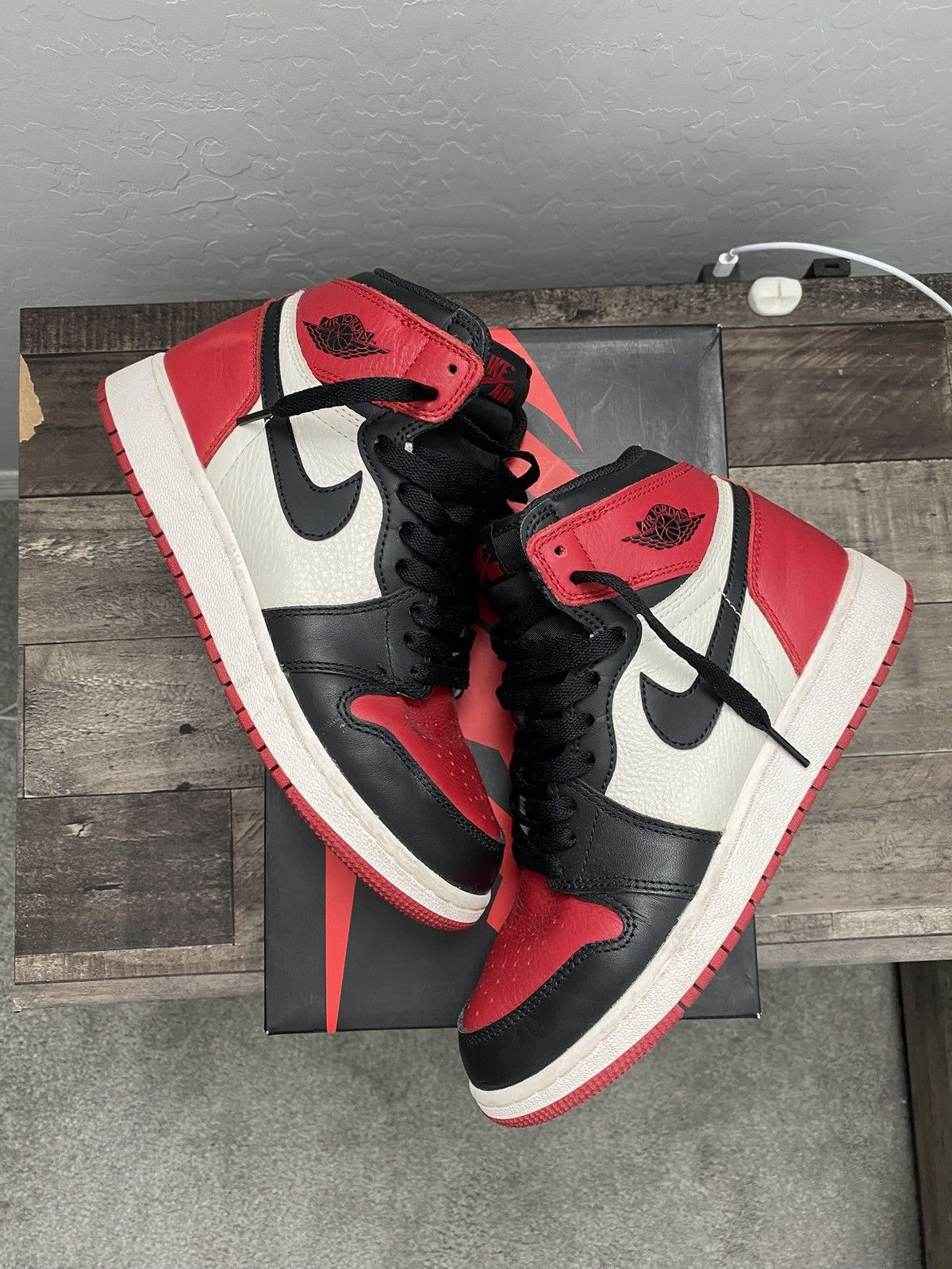 Jordan 1 Black Toe