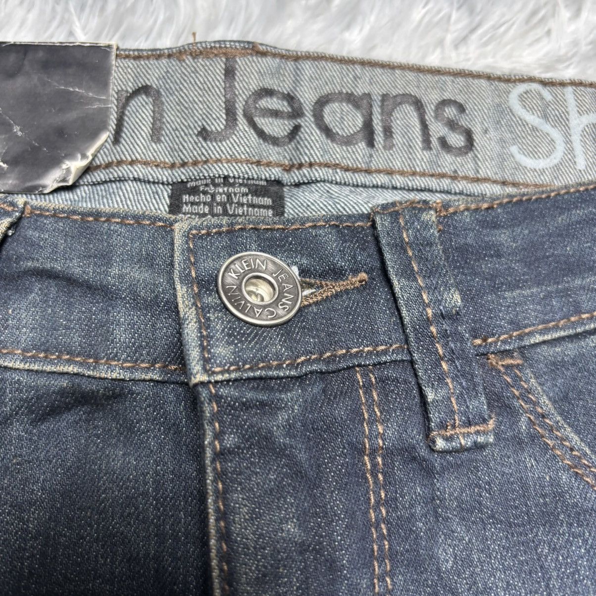 Calvin Klein Calvin Klein Women's Bootcut Jeans - Dark Rinse Size 28" / US 6 / IT 42 - 3 Thumbnail