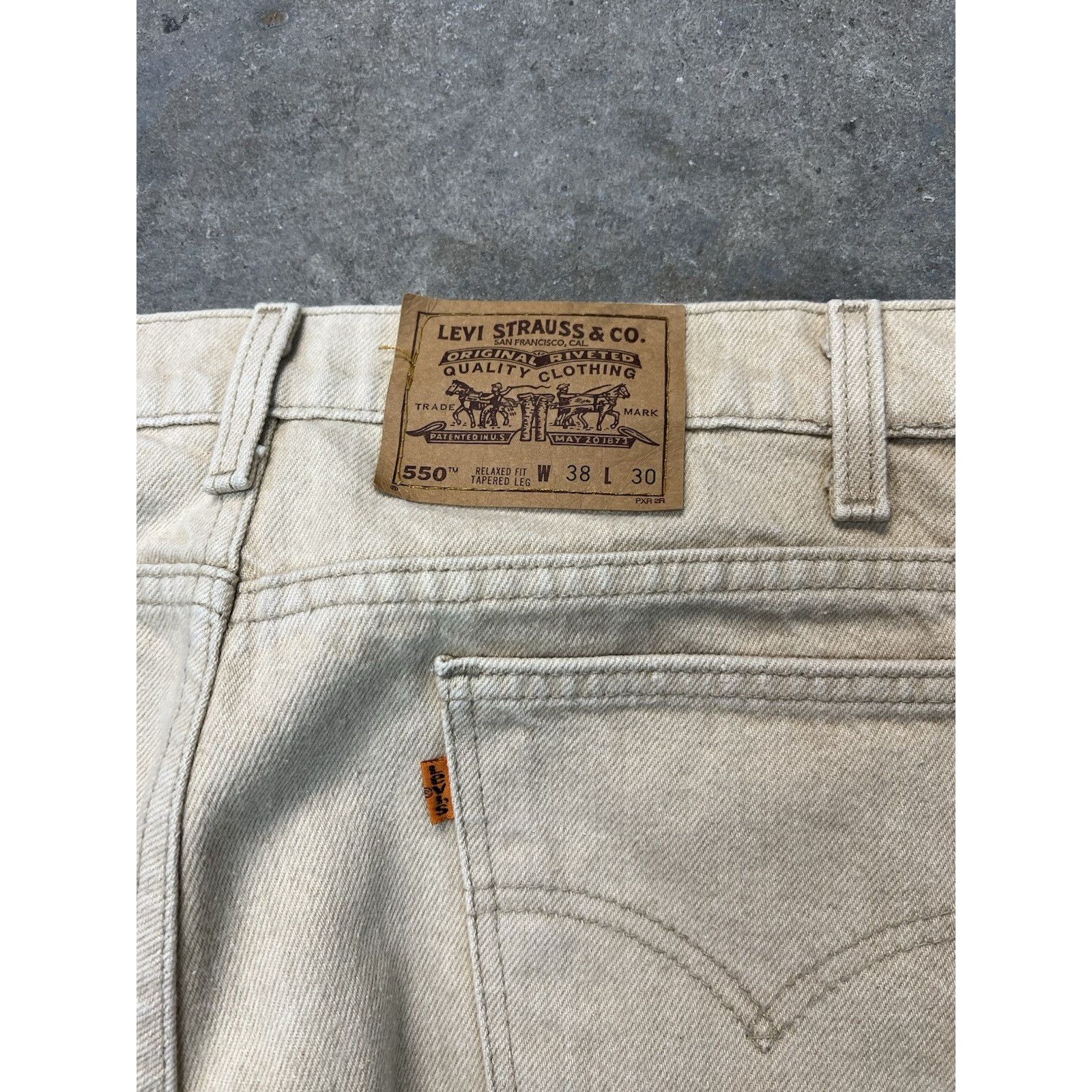 Levi's Levi's 550 Relaxed Fit 1995 Cream Jeans Orange Tab USA 36x31 Size US 36 / EU 52 - 3 Thumbnail