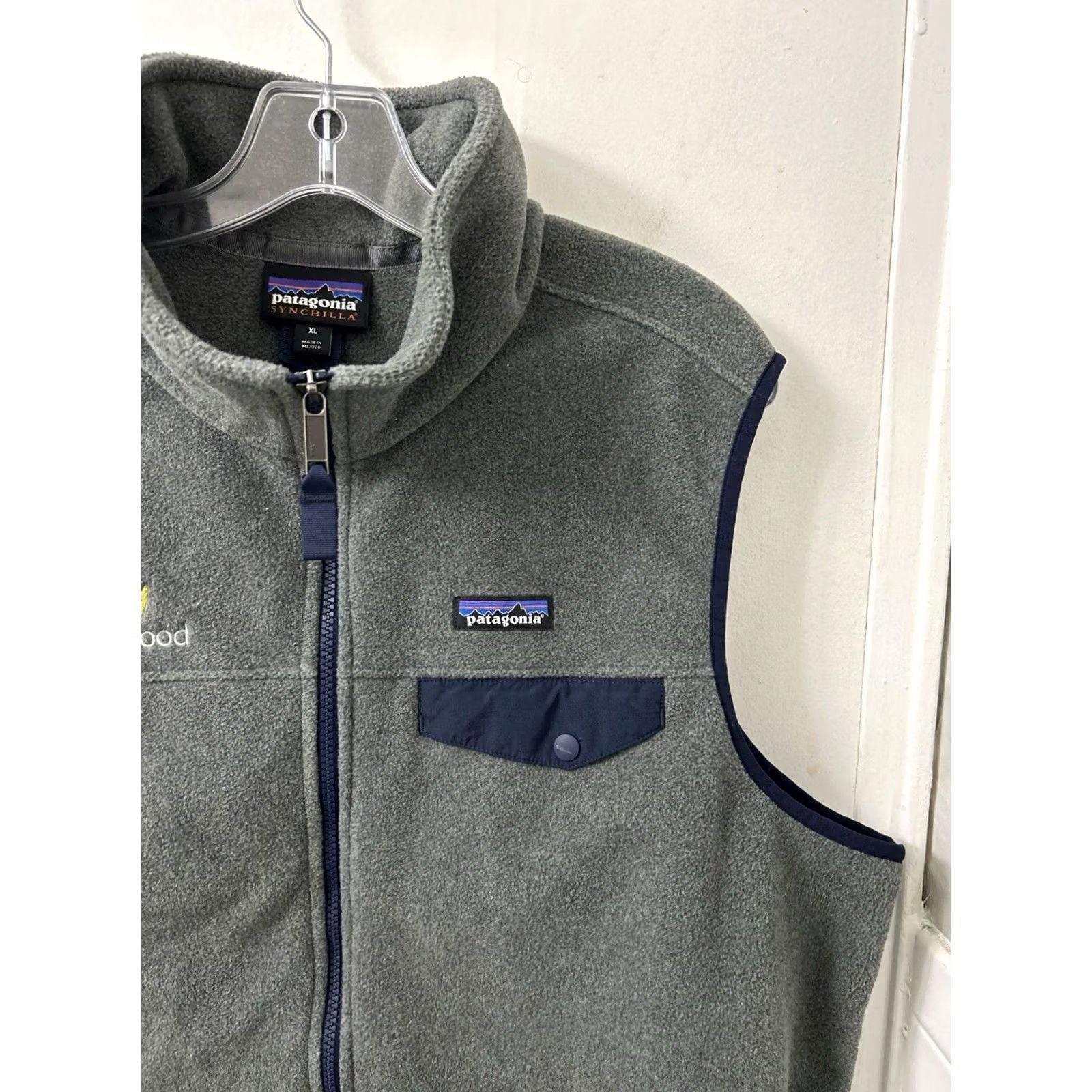 Patagonia Patagonia Synchilla Vest Mens XL Gray Navy Full Zip Snap Pockets Embroidered Logo Outdoor Active Wear Quilted Fleece Jacketless? Size US XL / EU 56 / 4 - 4 Thumbnail