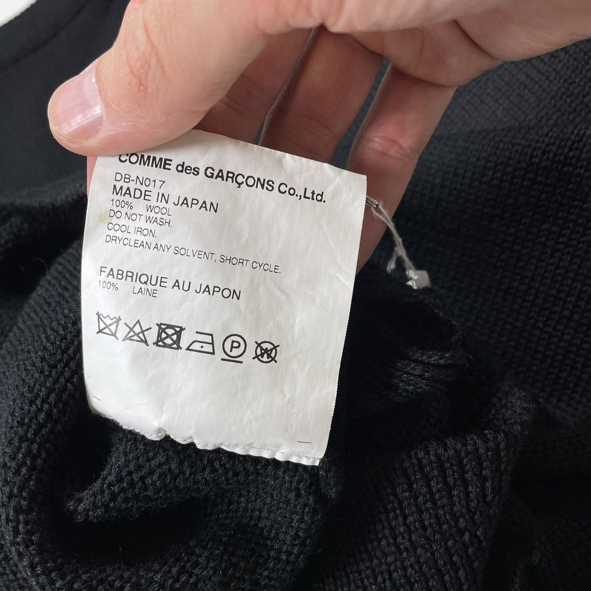 Comme des Garcons Homme Deux A/W 18 ‘Destroyed Detail’ Black Cardigan Size US M / EU 48-50 / 2 - 12 Thumbnail