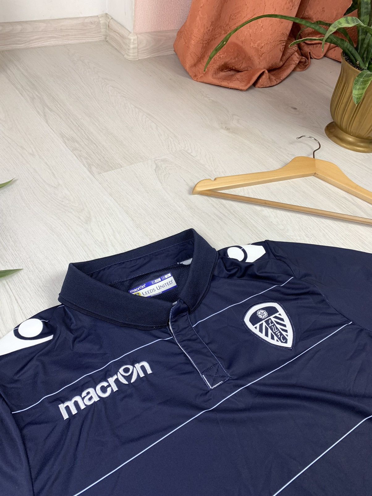 Macron Macron Leeds United 2014-2015 Away Shirt Soccer Jersey Size US M / EU 48-50 / 2 - 3 Thumbnail