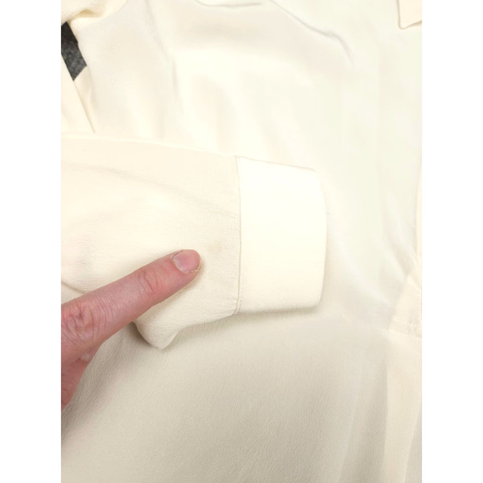 Brochu Walker Brochu Walker Shirt Top Women's XS Ivory 100% Silk Long Sleeve Collared Blouse Casual Shirt Womens XS Ivory 100% Silk Collared Brochu Walker Size XS / US 0-2 / IT 36-38 - 5 Thumbnail