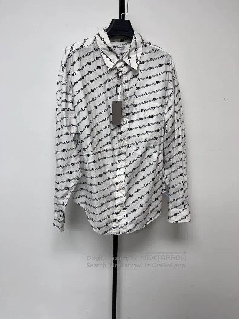 Balenciaga Balenciaga Full Print Logo Loose Shirt Size XXS / US 00 / IT 34 - 1 Thumbnail