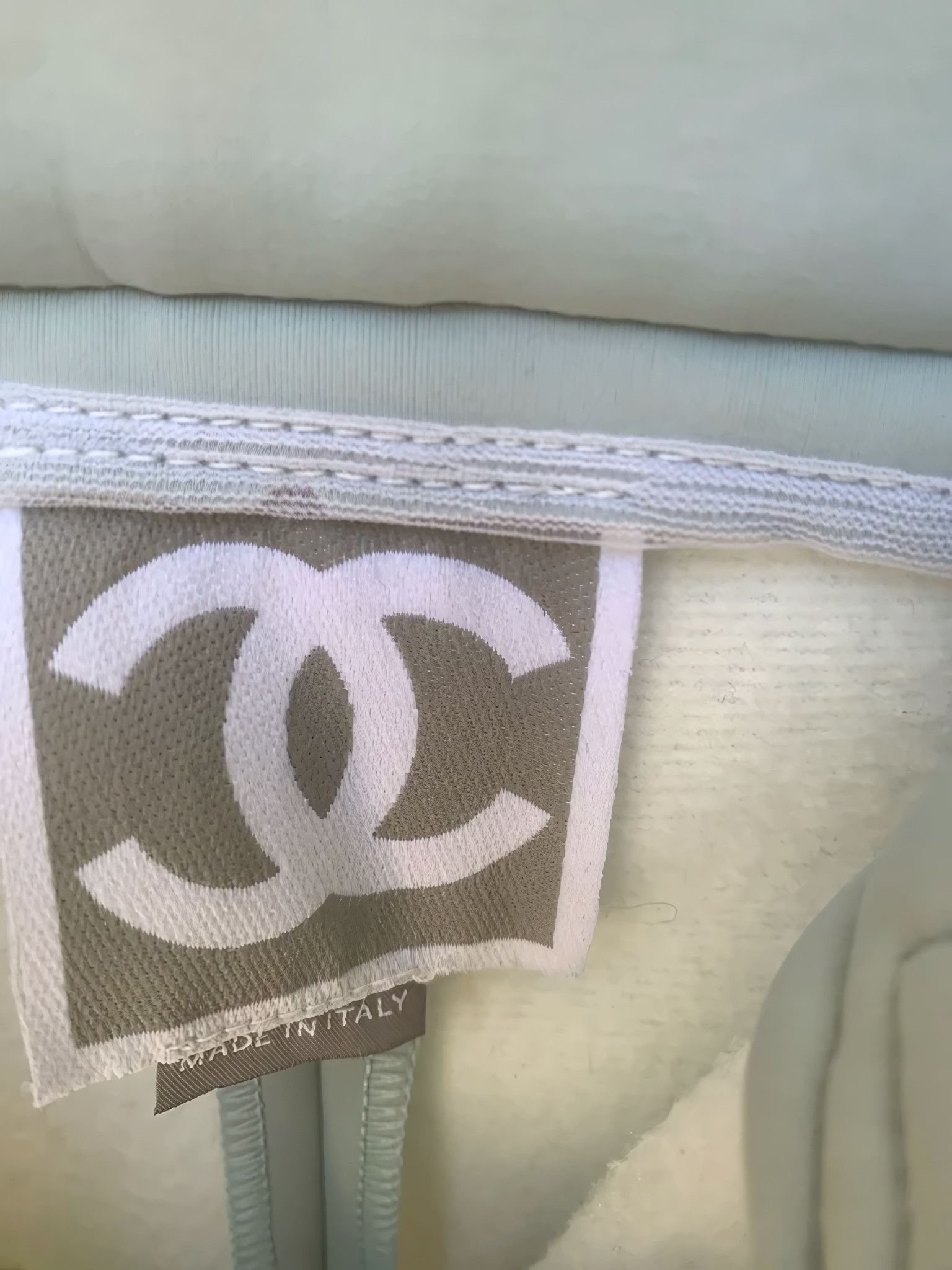Chanel F/W 2001 RUNWAY SKI SET BY KARL LAGERFELD (JACKET + PANTS) Size M / US 6-8 / IT 42-44 - 14 Thumbnail