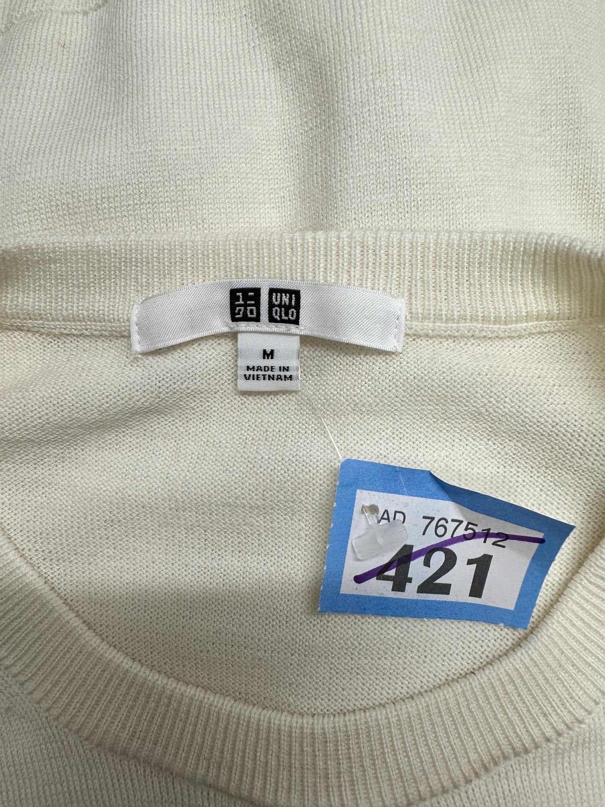 Uniqlo Uniqlo Cream Lightweight Sweater Size M Size US M / EU 48-50 / 2 - 2 Thumbnail