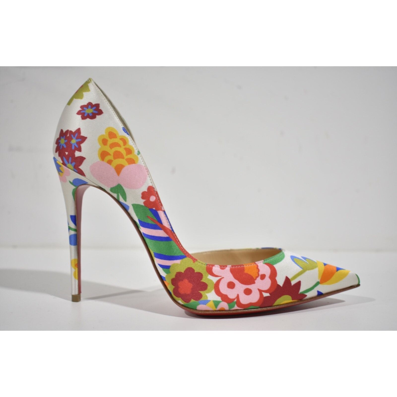 Christian Louboutin Iriza 100 Crepe Satin Bloomy Floral Pointed Heel Pump 37.5 Size US 7.5 / IT 37.5 - 2 Thumbnail