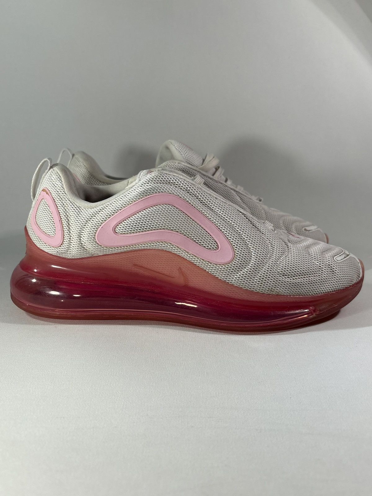 Nike Nike Air Max 720 White And Pink Athletic Shoes Women's 9.5 Size US 9.5 / IT 39.5 - 1 Thumbnail