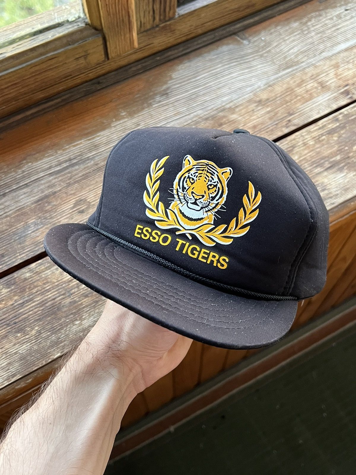Vintage Vintage Y2K Esso Tiger Trucker Hat Yellow Size ONE SIZE - 2 Thumbnail