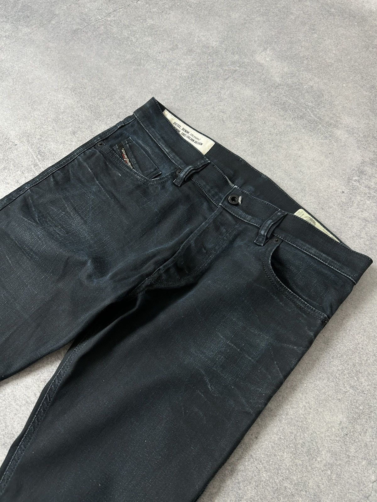 Diesel Black Gold Diesel Waxed Black jeans mens Tepphar-X slim-carrot size 32 Size US 32 / EU 48 - 5 Thumbnail