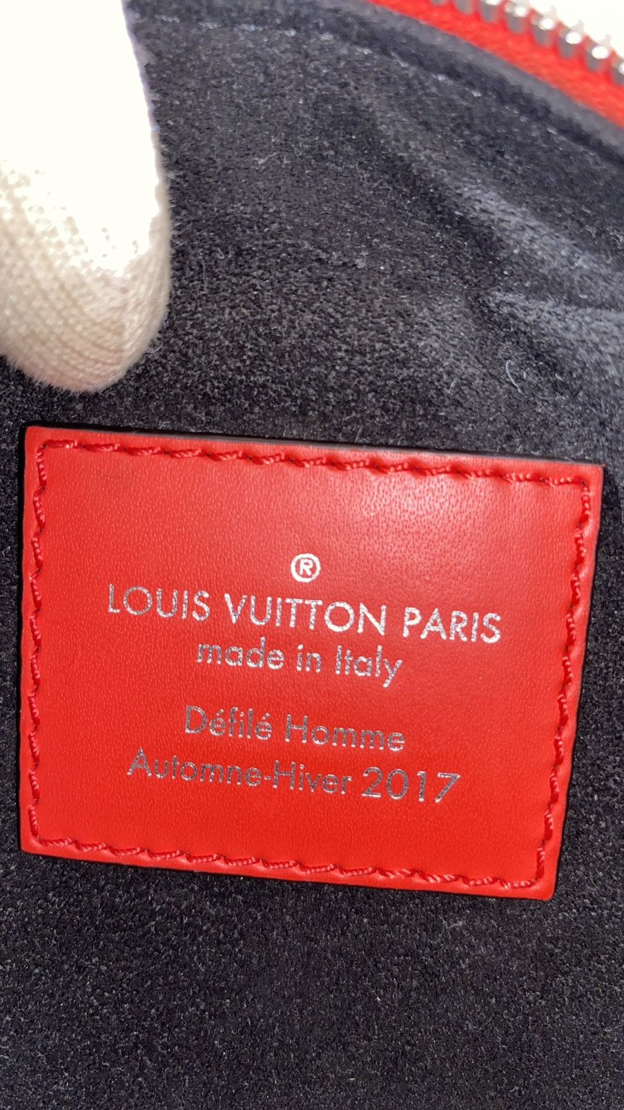 Louis Vuitton × Supreme Louis Vuitton X Supreme Danube PM EPI Leather Cross Body Bag Size ONE SIZE - 23 Thumbnail