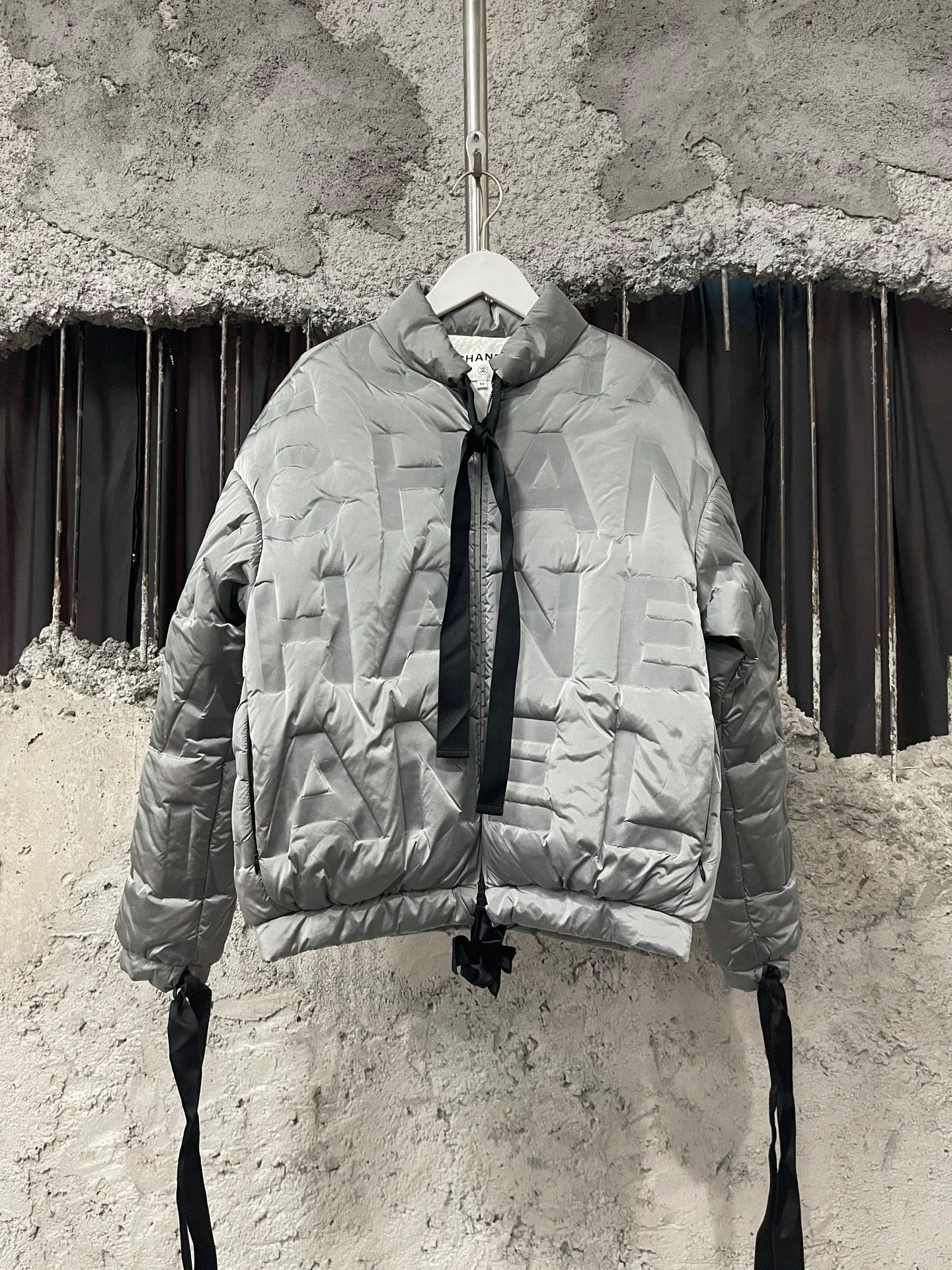 Chanel Chanel women's down jacket 34 Size XS / US 0-2 / IT 36-38 - 1 Thumbnail