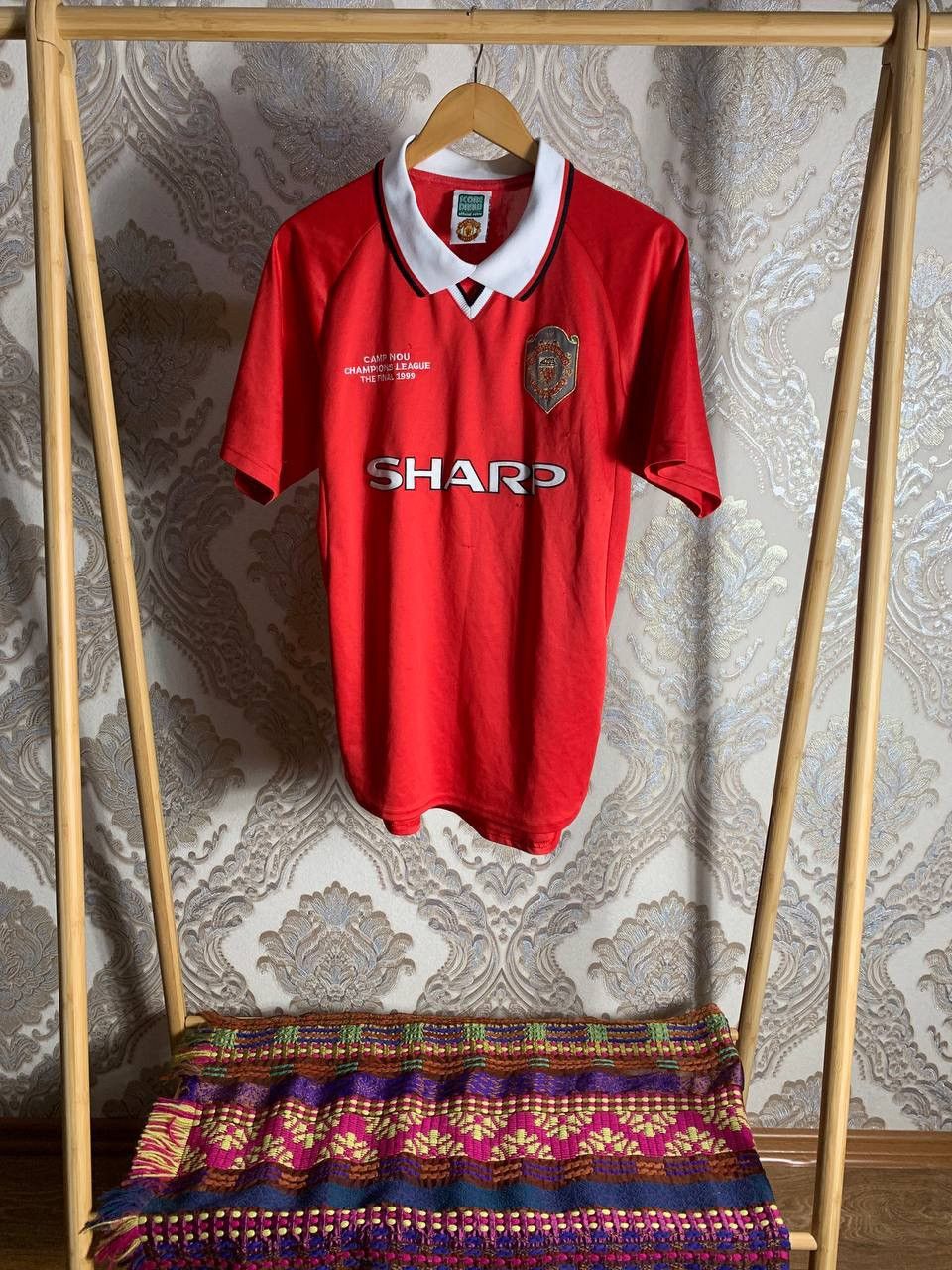 Vintage VERY RARE MANCHESTER UNITED ENGLAND RETRO SOCCER JERSEY 90s Size US M / EU 48-50 / 2 - 1 Thumbnail