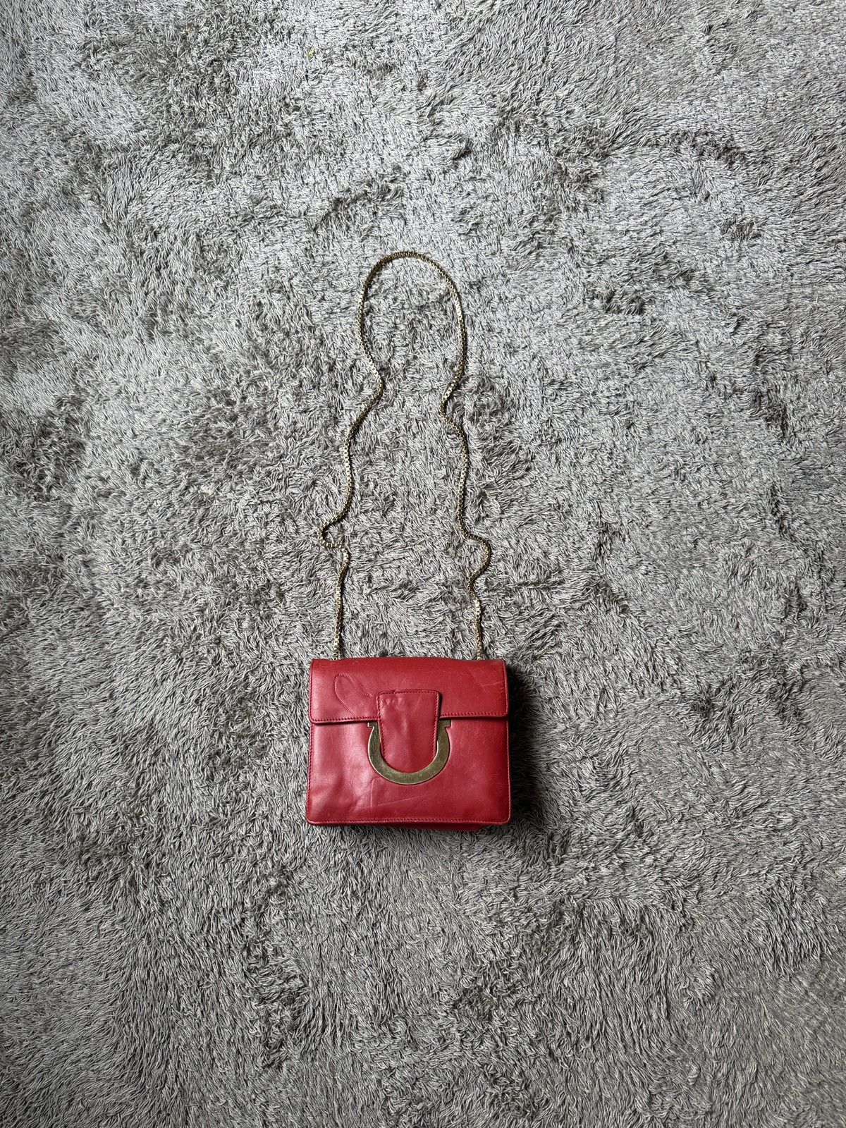 Salvatore Ferragamo Salvatore Ferragamo Red Lipstick Leather Thalia Shoulder Bag Size ONE SIZE - 1 Thumbnail