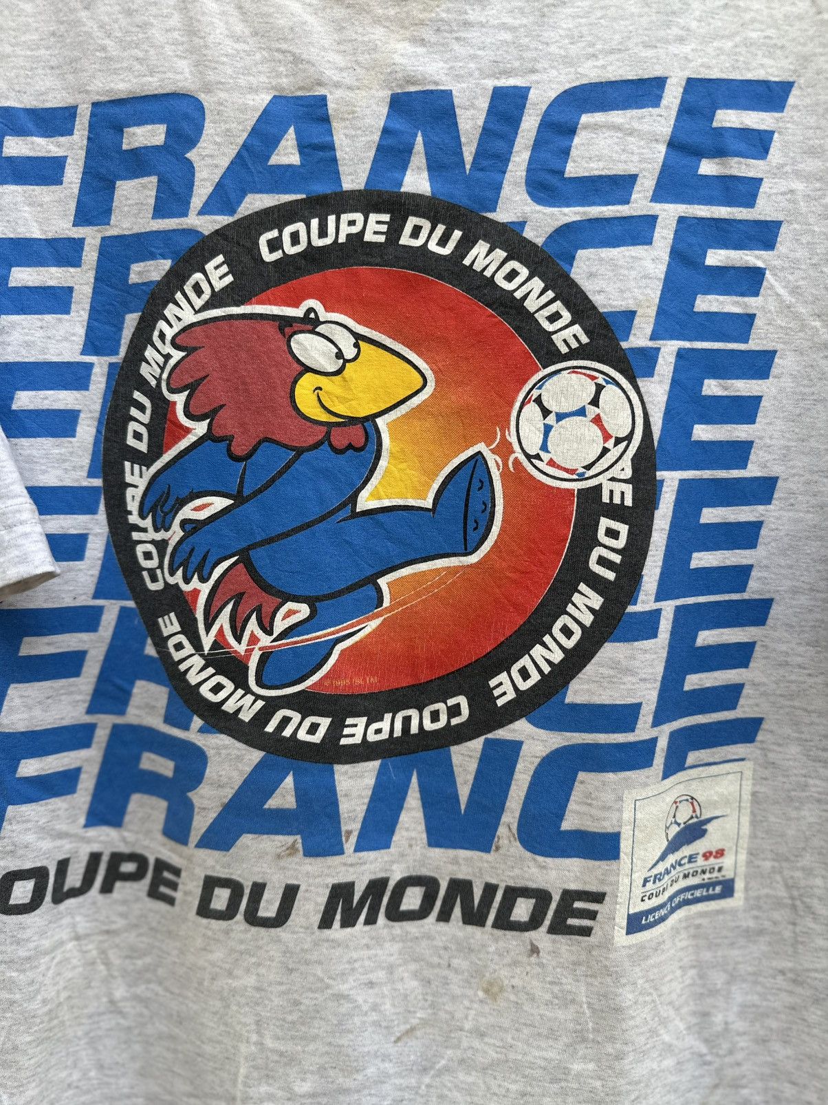 Vintage Vintage France 98 Coupe Du Monde Distress Tee Size US L / EU 52-54 / 3 - 3 Thumbnail