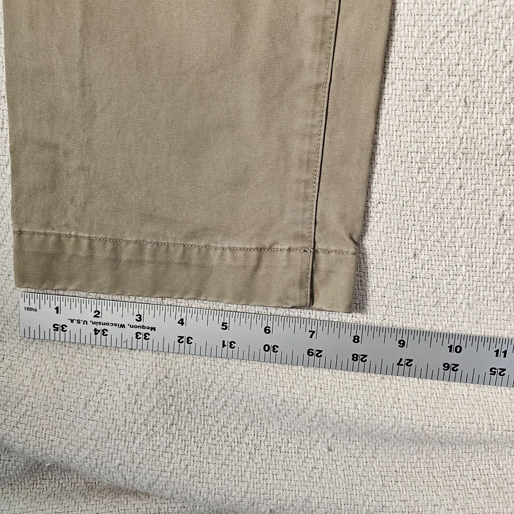 Banana Republic Banana Republic Men's Chino Pants Size 33x30 Beige Straight Flat Front Cotton Store Stock Size US 33 - 7 Thumbnail