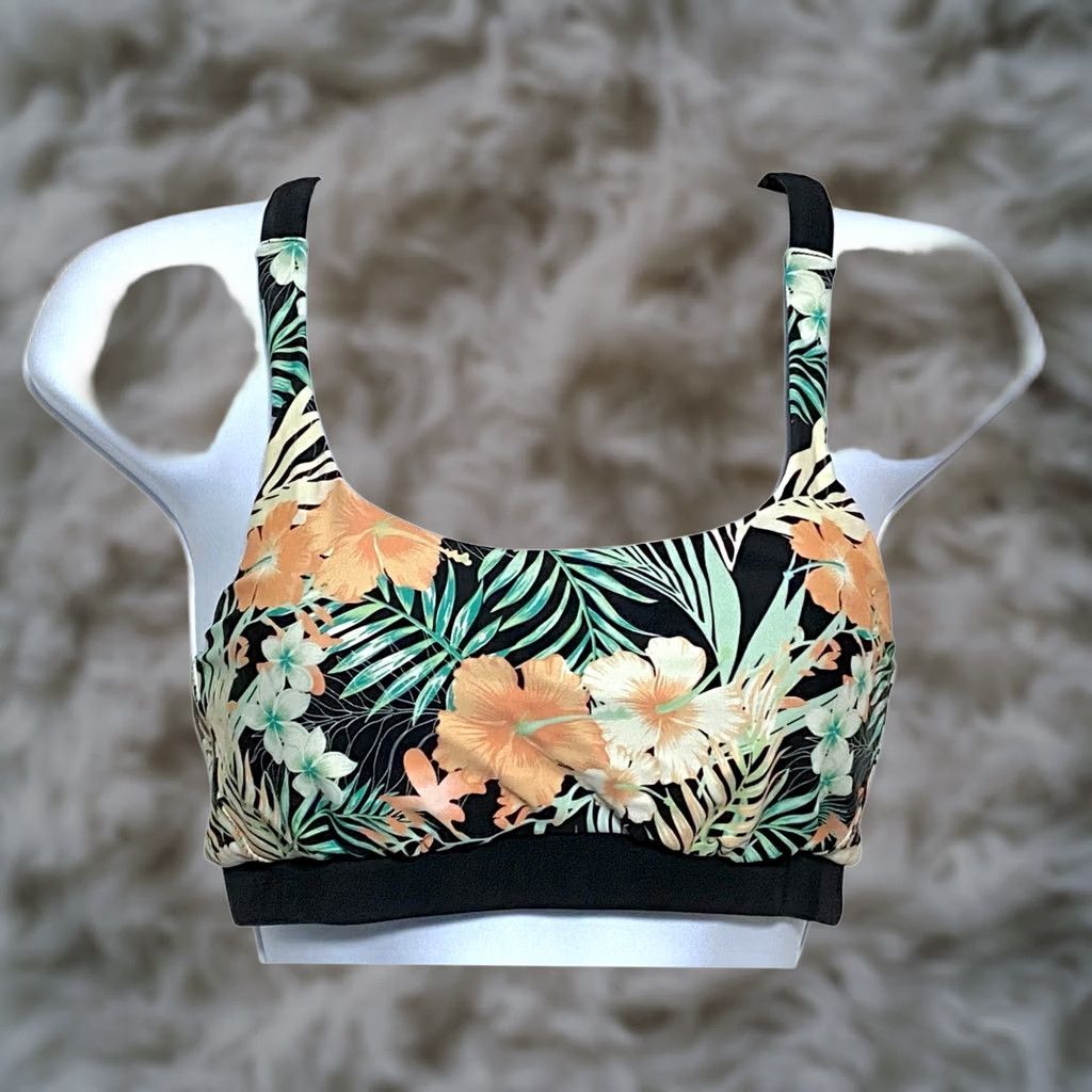 Vintage Lascana Venus Sporty Bikini Top Black Floral Racerback Athletic Top Women 4 Beach Vacation Tropical Nautical 90s-style? Size S / US 4 / IT 40 - 1 Thumbnail