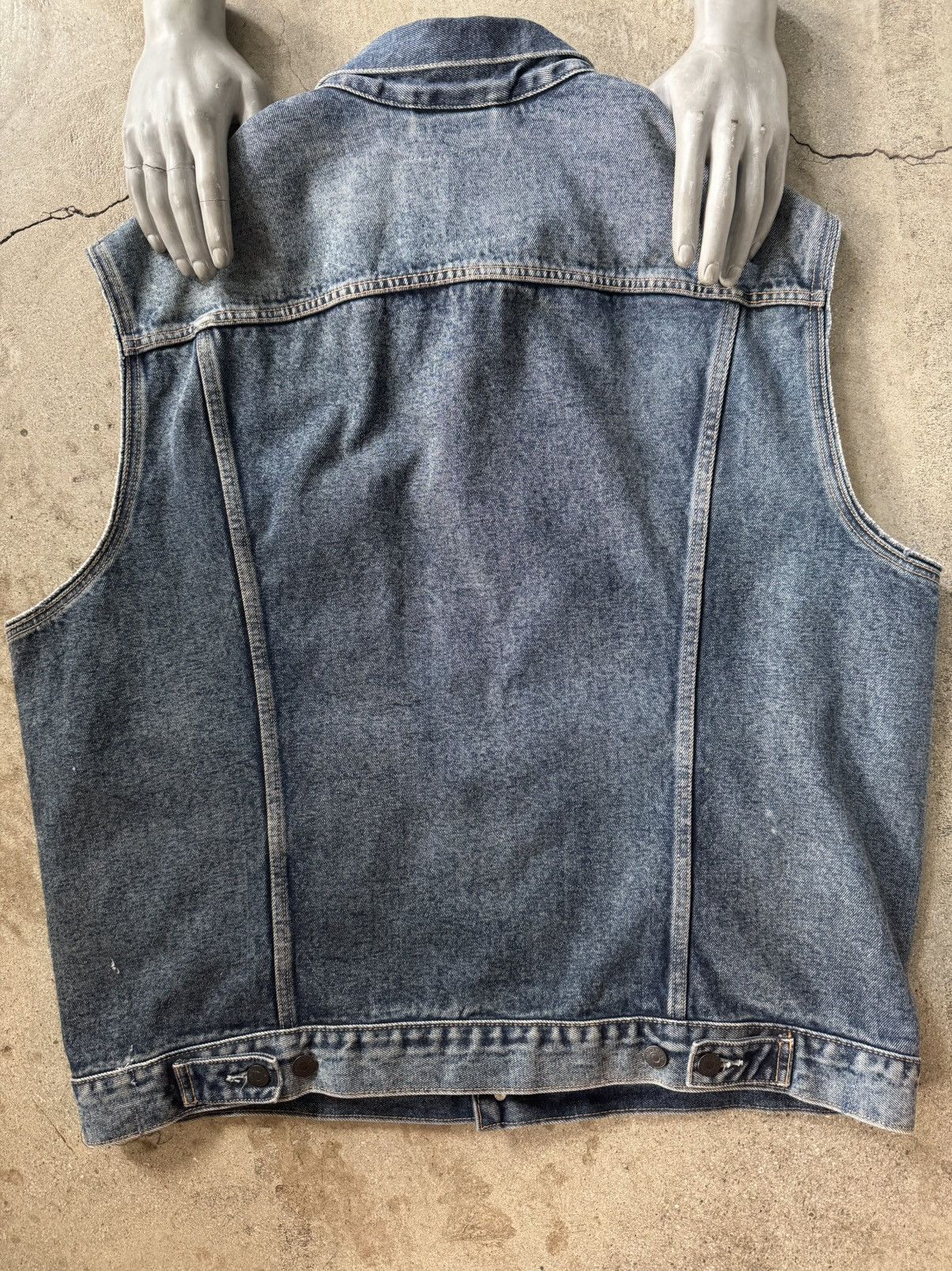 Levi's × Vetements ARCHIVE 18’ VETEMENTS X LEVI’S OVERSIZED DENIM VEST Size US XL / EU 56 / 4 - 13 Thumbnail