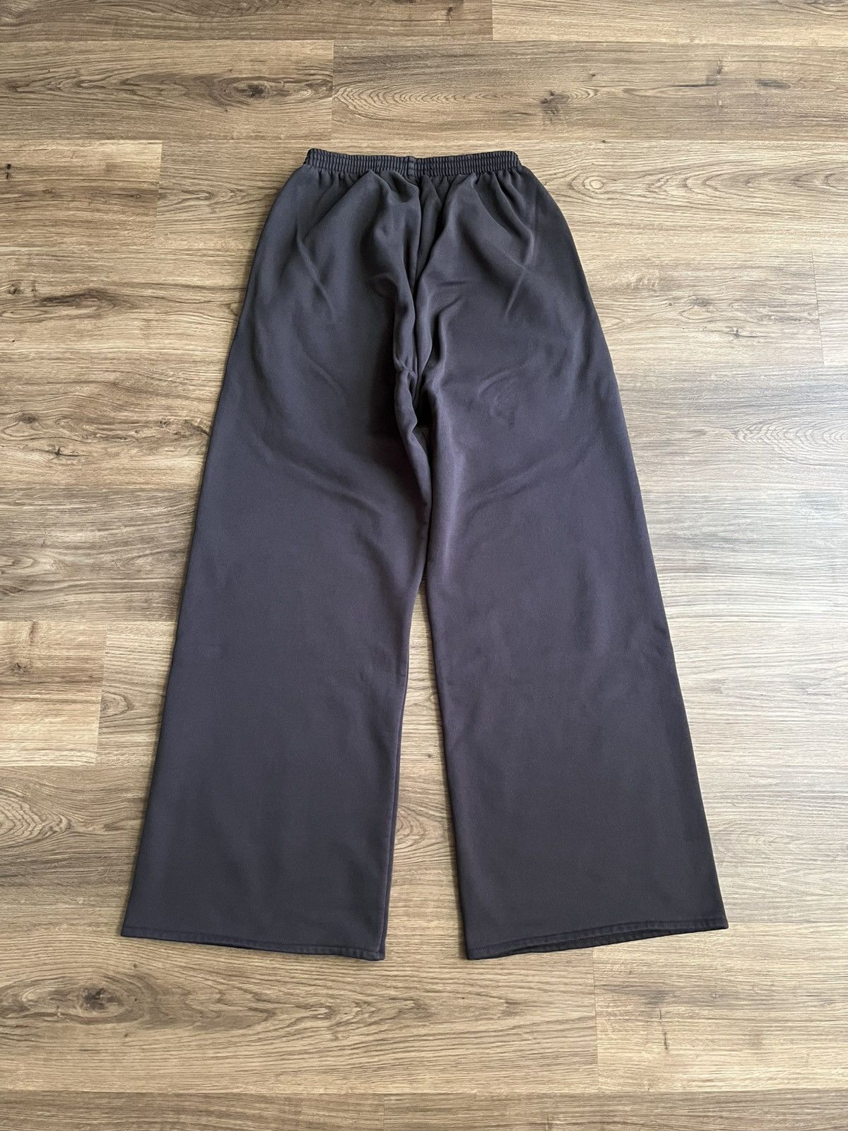 Balenciaga × Gap × Kanye West YGEBB Yeezy Gap Sweatpants Black Size Small Size US 30 / EU 46 - 2 Thumbnail