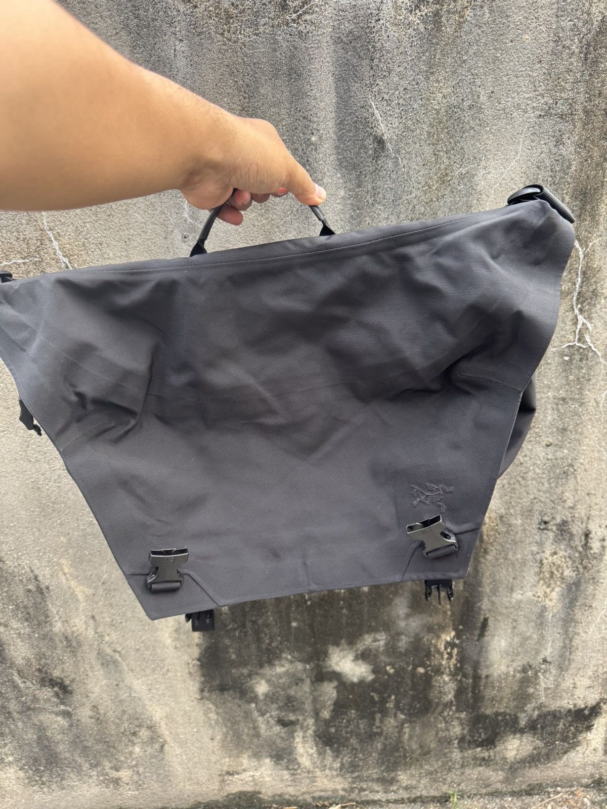 Arc'teryx ARCTERYX LEAF 15L Courier Bag Nylon Black Messenger Size ONE SIZE - 9 Thumbnail