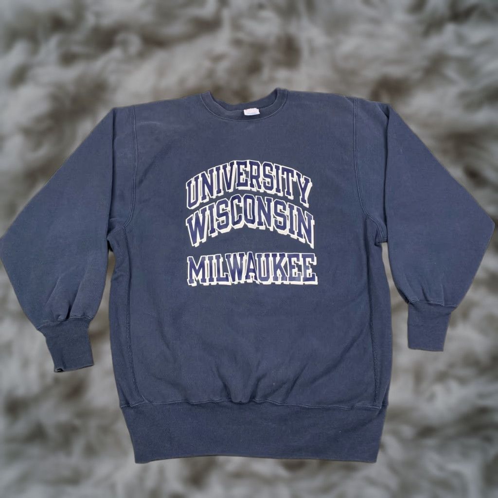 VINTAGE Champion Reverse Weave Sweatshirt University Wisconsin Milwaukee Mens 2XL Blue 90s Crew Neck Pullover Shirt