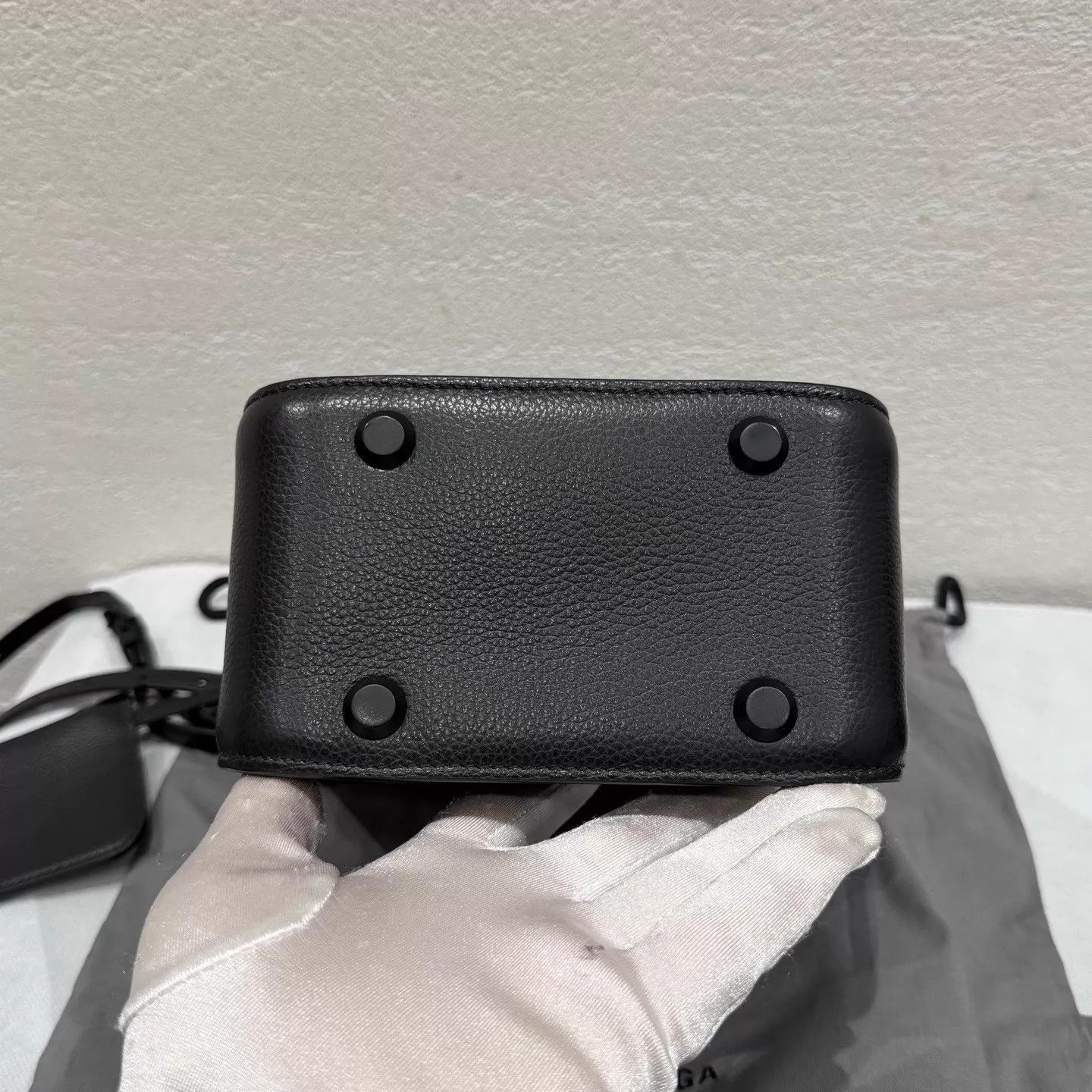Balenciaga Balenciaga Tool 2.0 Small Bucket Bag New Unused Size ONE SIZE - 3 Thumbnail