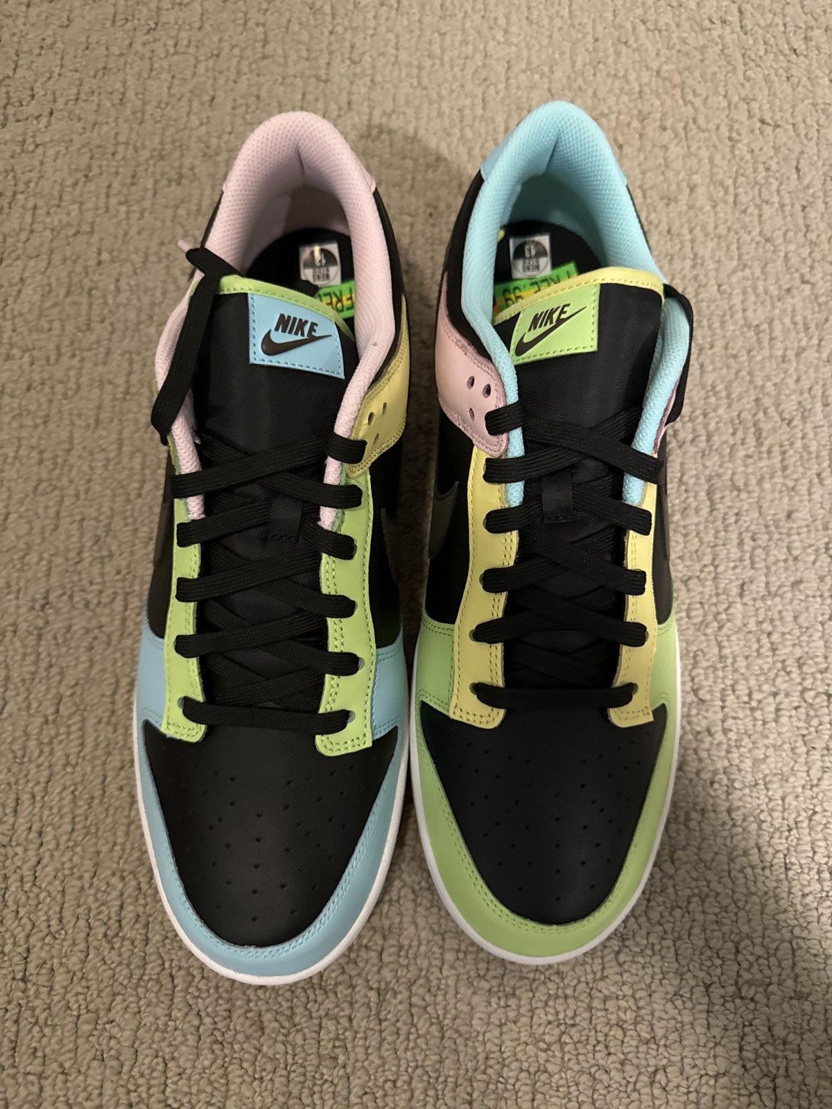 Nike Nike Dunk Low SE Size US 13 / EU 46 - 2 Thumbnail