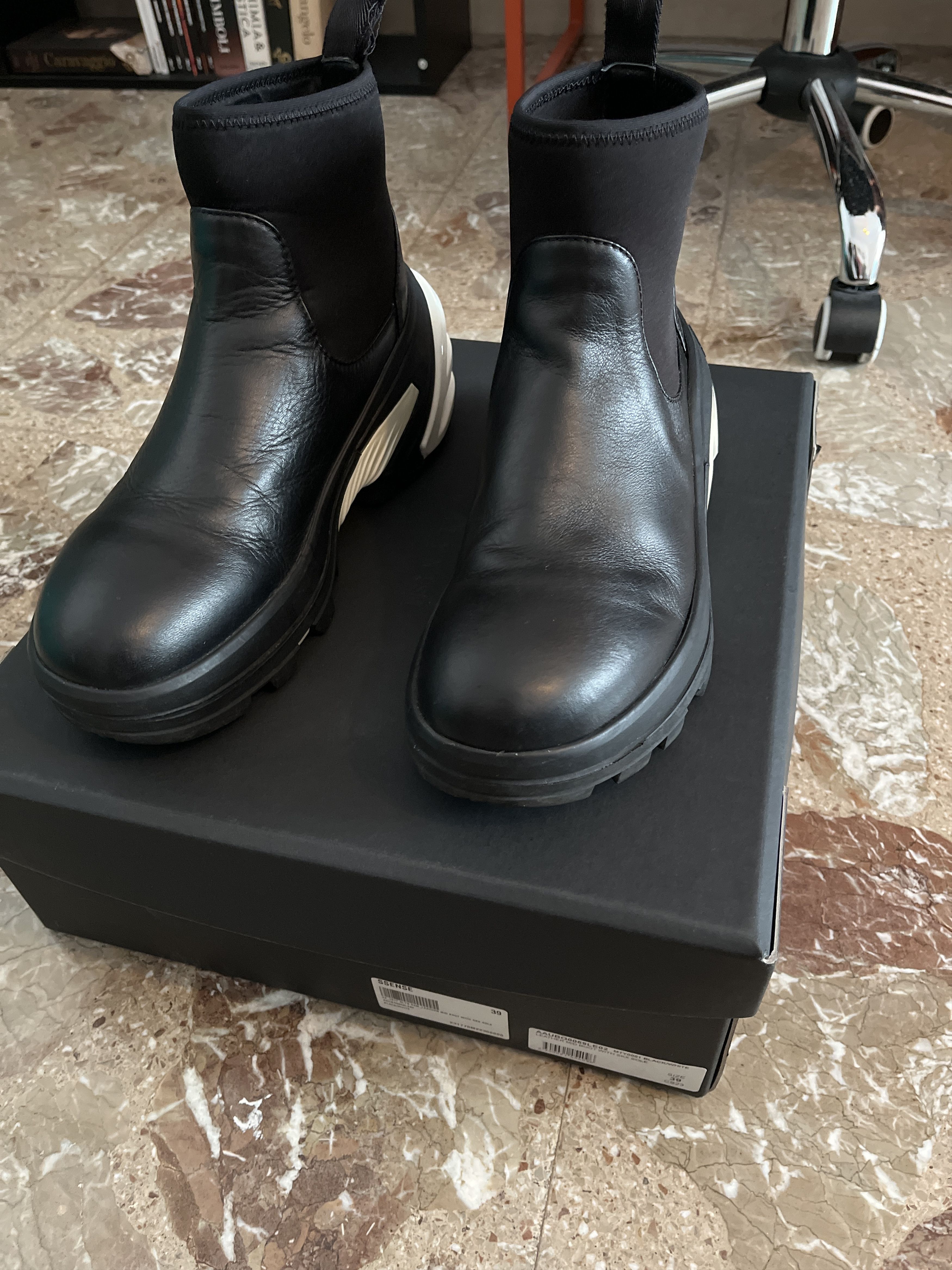 Alyx leather mid boots with vibram sole