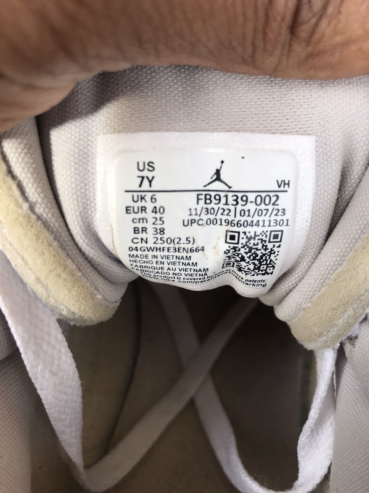 Jordan Brand Air Jordan 1 SE Craft Low Inside Out - Tech Grey 7Y / 8.5W Size US 7 / EU 40 - 6 Thumbnail
