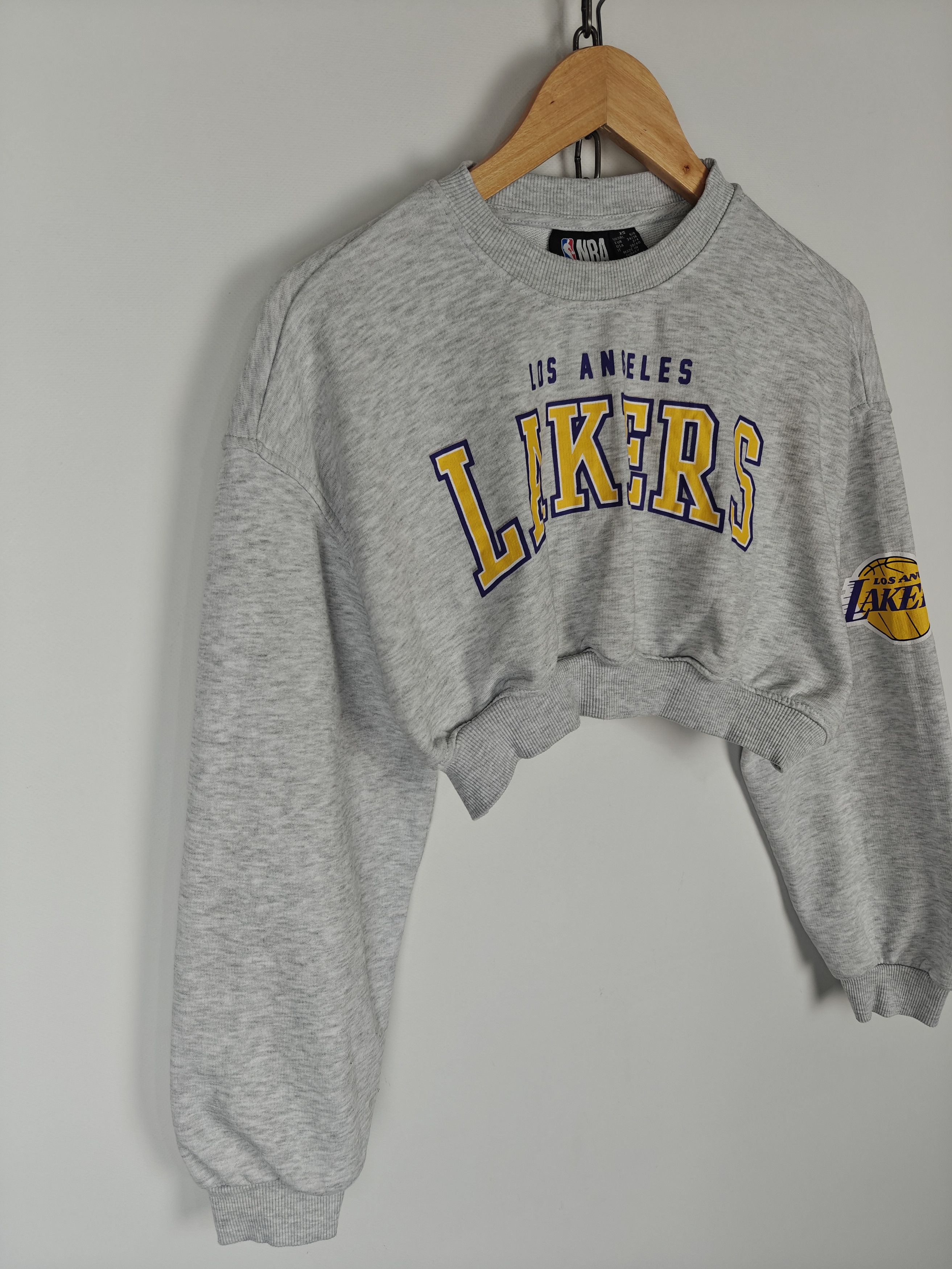 NBA NBA Lakers Crop Top Sweatshirt Crewneck Gray Logo XS Size XS / US 0-2 / IT 36-38 - 4 Thumbnail