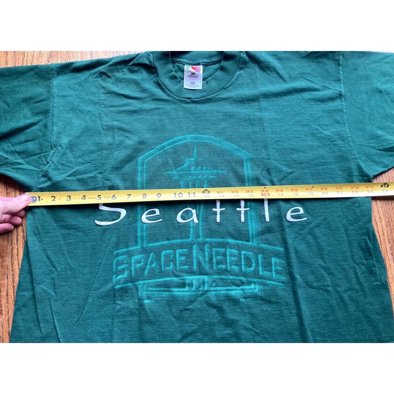 Fruit Of The Loom VINTAGE Space Needle Shirt 2XL Green Fruit of the Loom Men T-Shirt Seattle Washington Single Stitch Tourist 90s Size US XXL / EU 58 / 5 - 5 Thumbnail