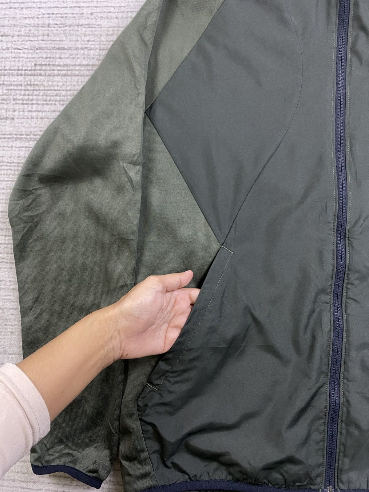 Japanese Brand × Under Armour × Vintage Vintage Under Armour Rare Green Army Fullzip Hoodie Jacket Size US M / EU 48-50 / 2 - 6 Thumbnail