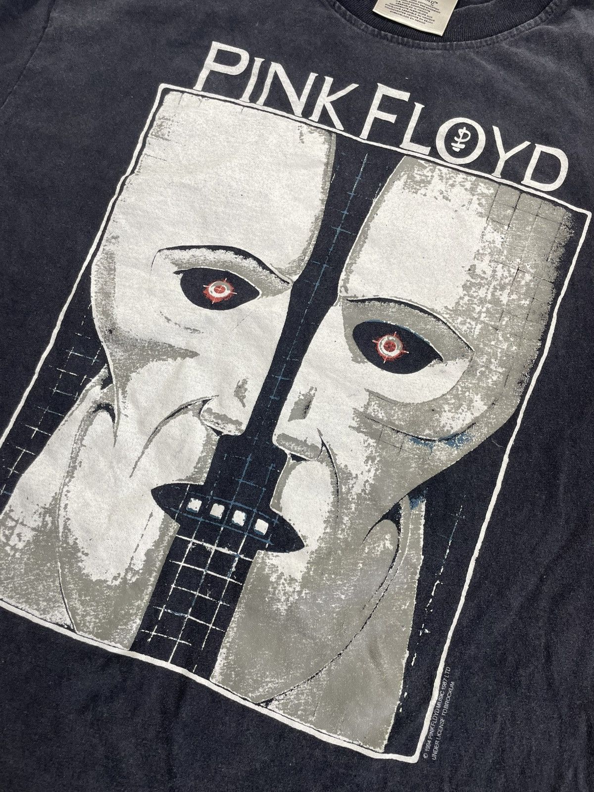 Pink Floyd × Vintage 1994 Pink Floyd Division Bell tee Winterland Size US M / EU 48-50 / 2 - 4 Thumbnail