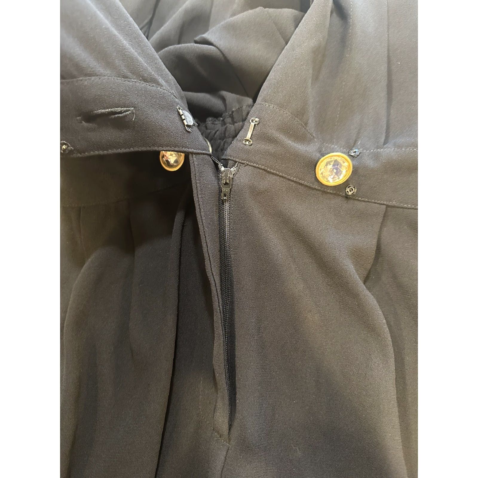 Vintage VINTAGE Ms Chaus Jumpsuit Long Sleeve Black 10 Women Shoulder Pads Gold Tone Buttons Size L / US 10 / IT 46 - 6 Thumbnail
