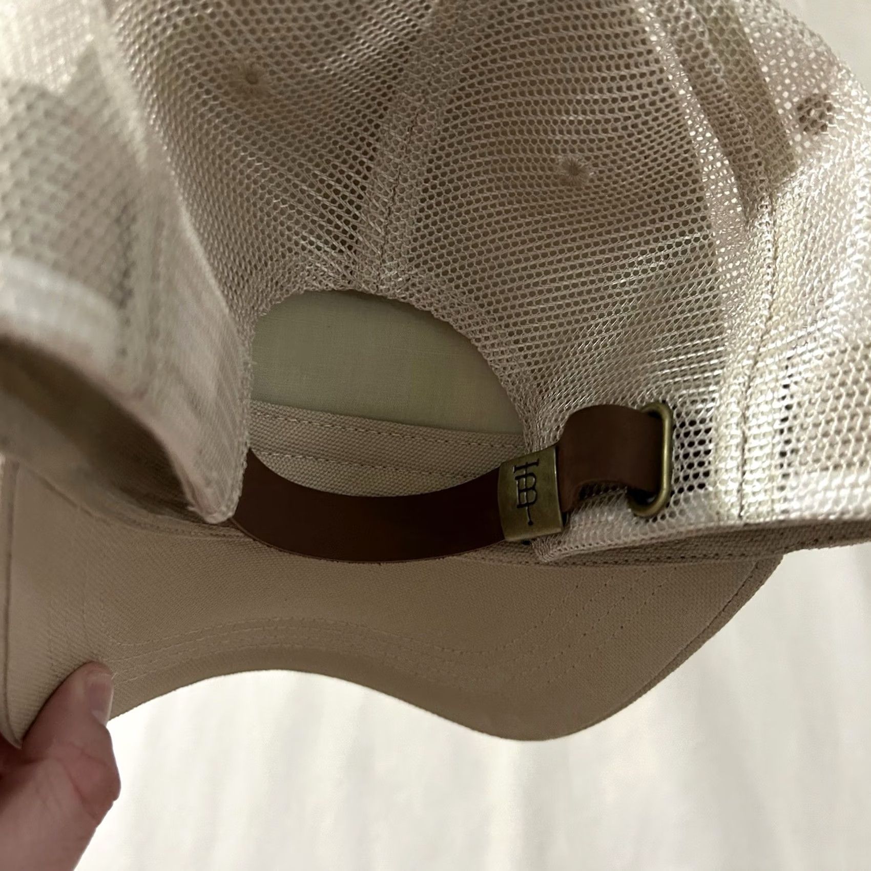 Vintage Tom Beckbe For The Hunt Leather Strapback Trucker Hat Men One Size Tan Hunting Hat Size ONE SIZE - 3 Thumbnail