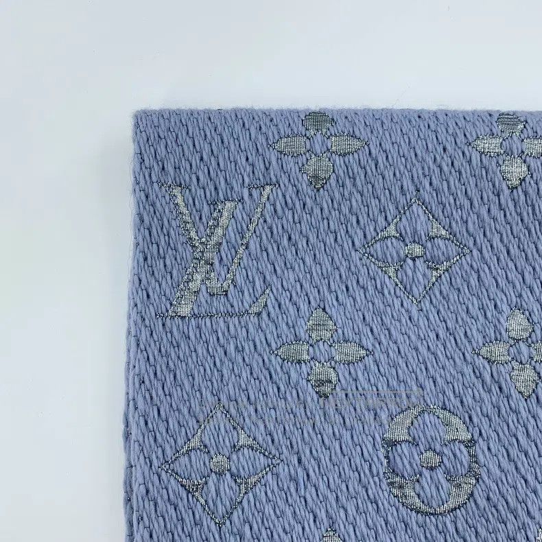 Louis Vuitton Louis Vuitton Sky blue logo presbyopic full print wool fri Size ONE SIZE - 3 Thumbnail
