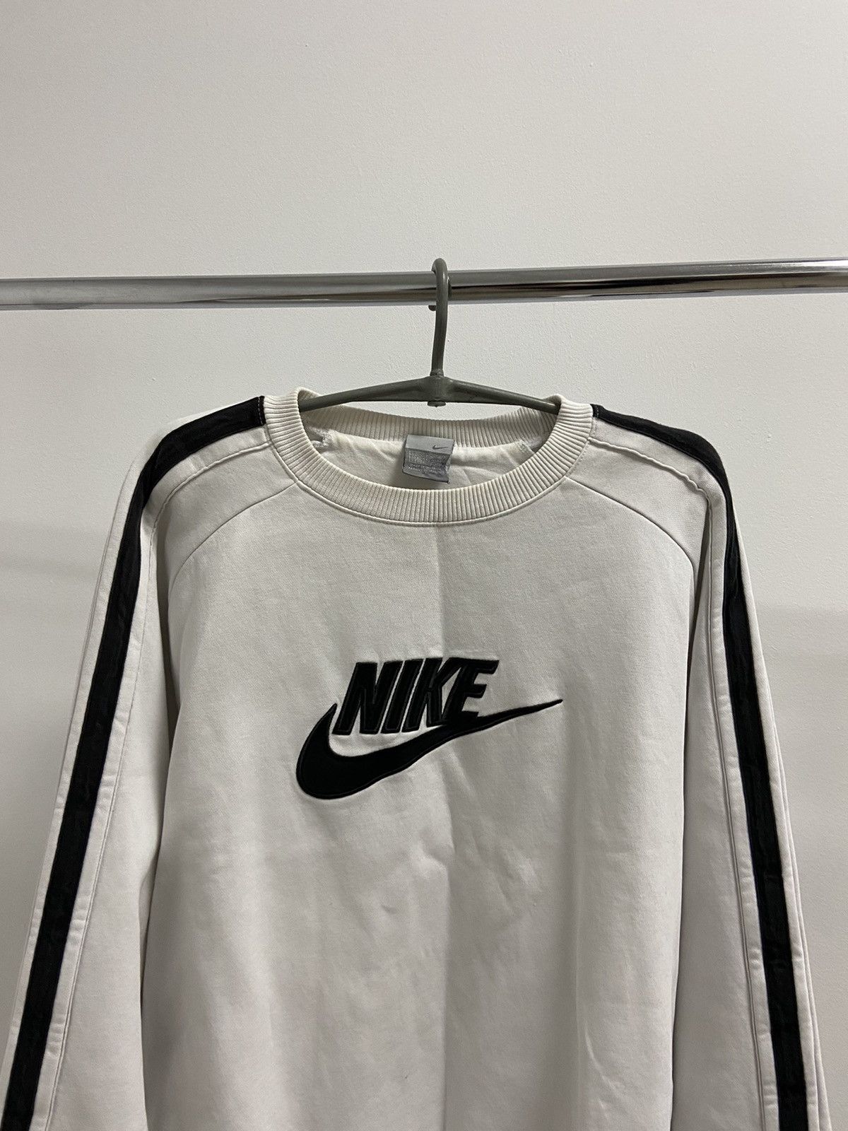 Nike × Vintage Nike Sweatshirt Vintage Big Logo Spell Out Stripes Size US L / EU 52-54 / 3 - 2 Thumbnail