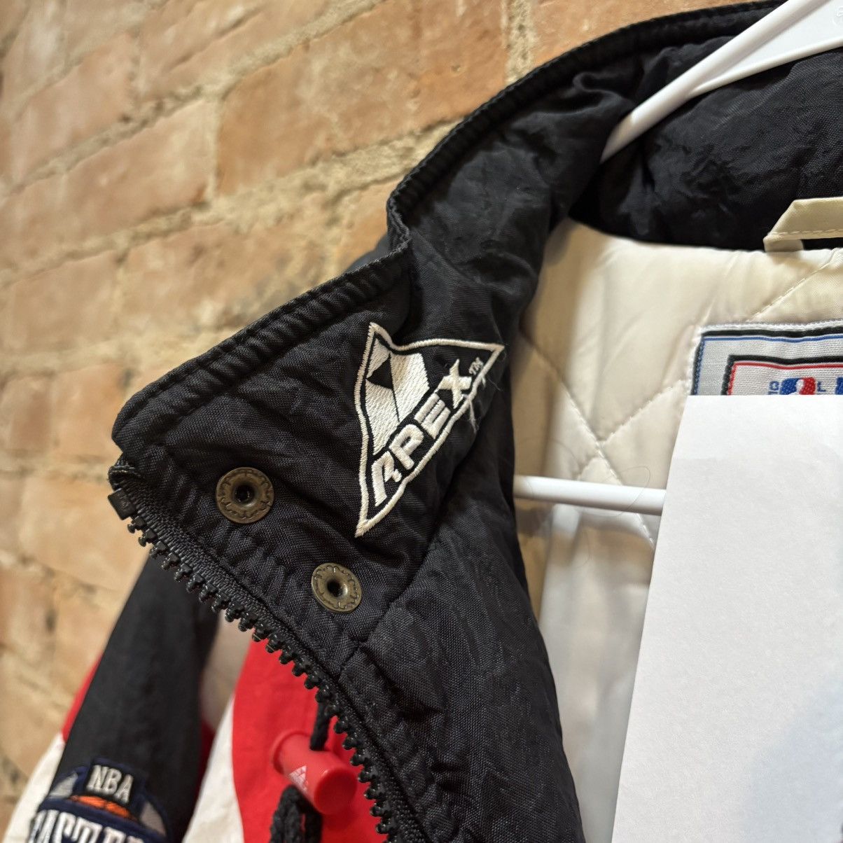 NBA × Vintage $250 Vintage 90s Apex One Chicago Bulls Puffer Jacket Size US L / EU 52-54 / 3 - 6 Thumbnail