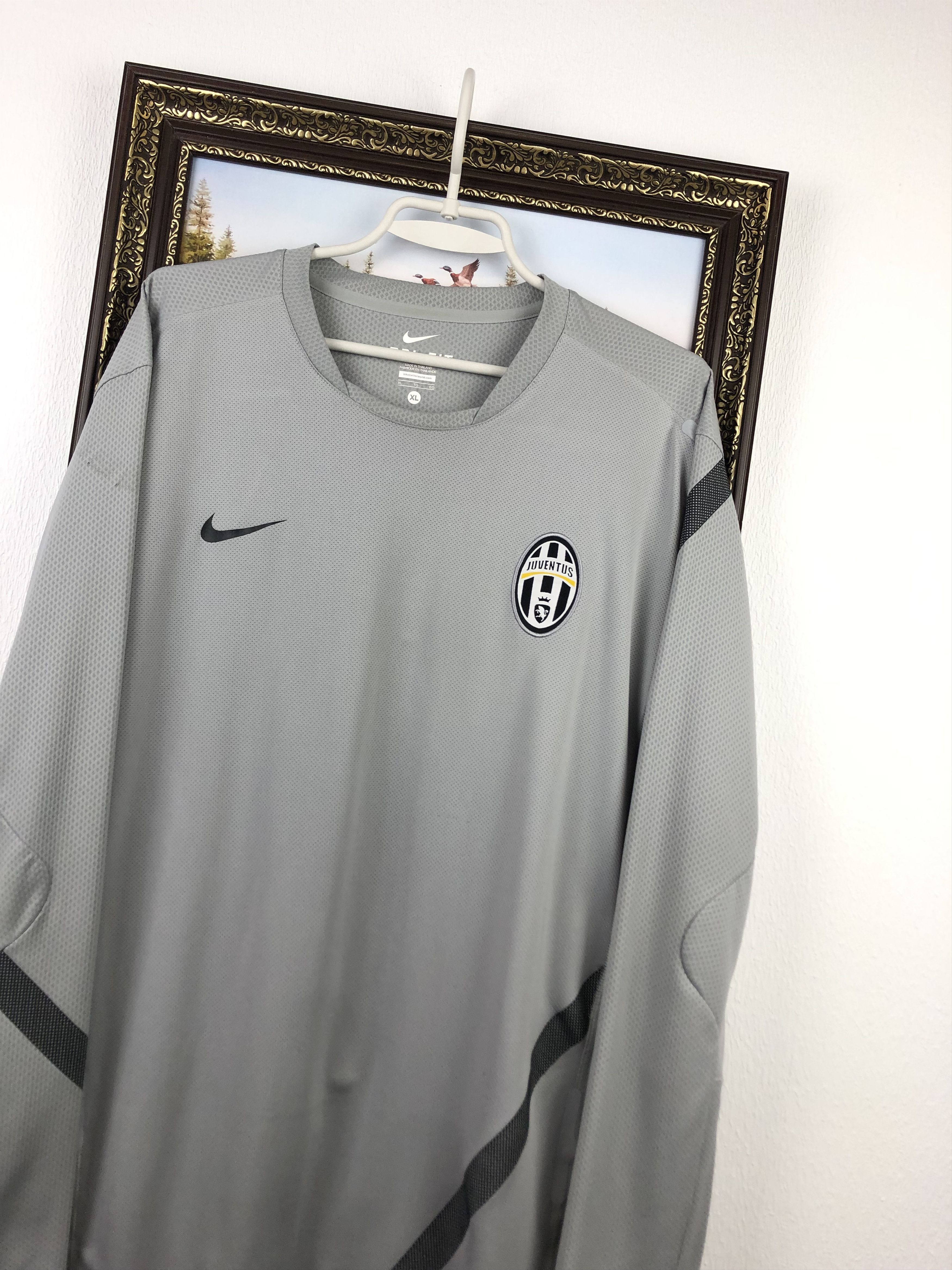 Nike Juventus Goalkeeper shirt Goalkeeper Player Issue Jersey Size US XL / EU 56 / 4 - 4 Thumbnail