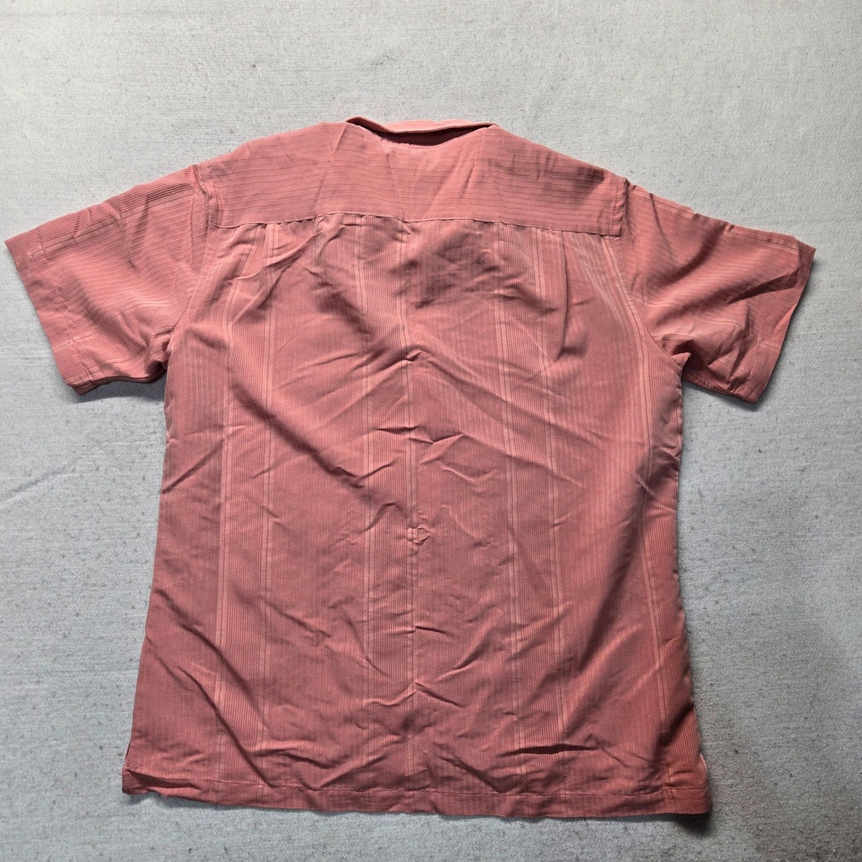 Van Heusen Van Heusen Shirt Mens Button-Up Long Sleeve 16.5 32/33 Pink Wrinkle Free Collared Spin Size US XL / EU 56 / 4 - 5 Thumbnail
