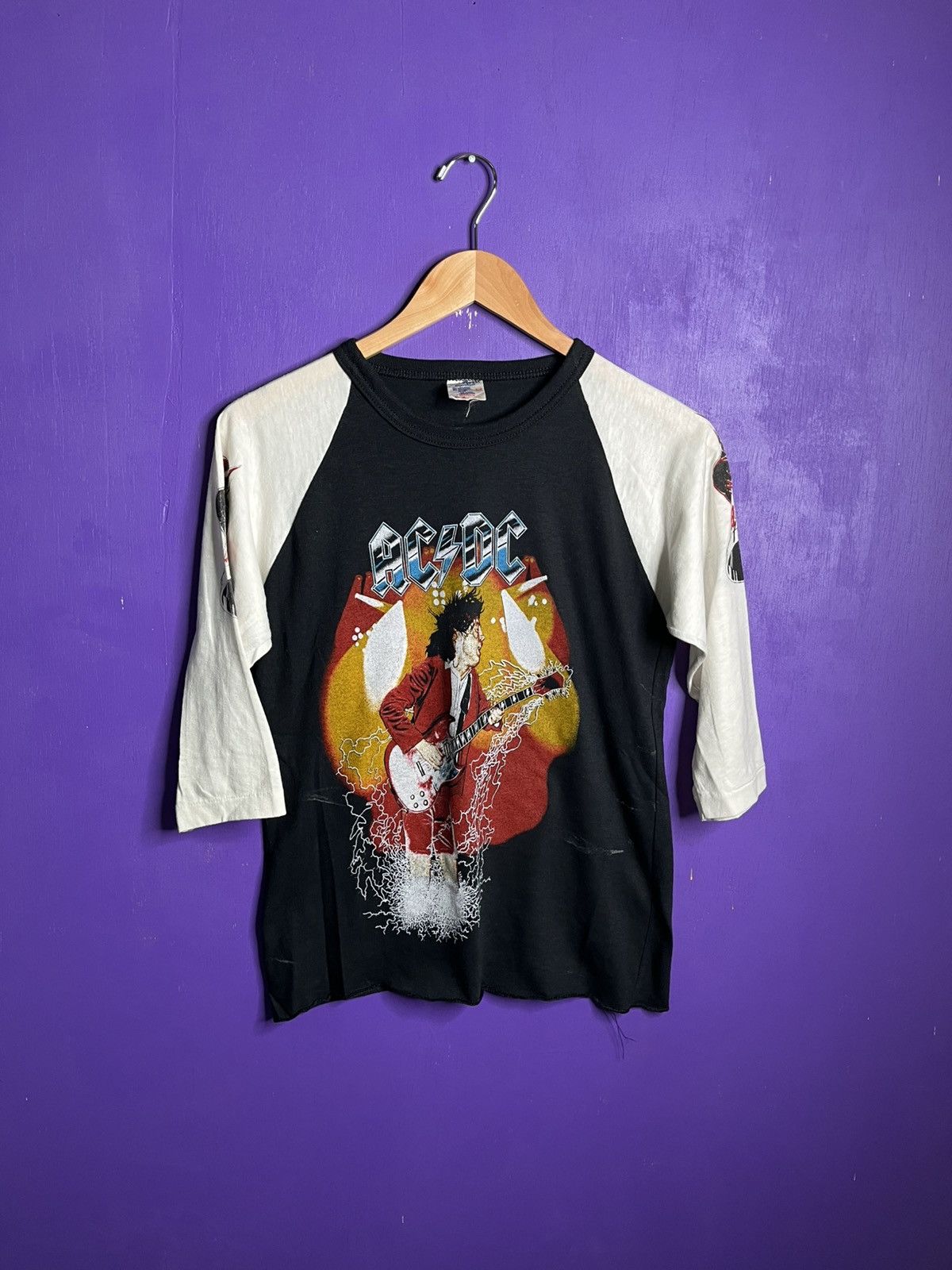 Band Tees × Vintage Vintage 80s AC/DC electric guitar raglan tour tee Size US S / EU 44-46 / 1 - 1 Thumbnail