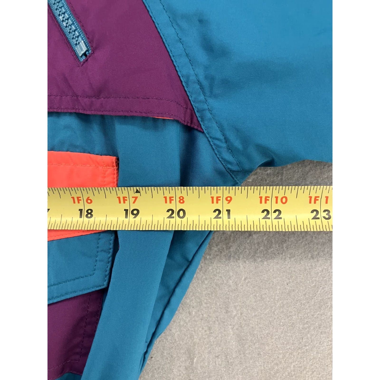 Reebok Reebok Jacket Multicolor Puffer Womens M Sports Logo Full Zip Insulated Winter Casual Ski Weather 90s? Size M / US 6-8 / IT 42-44 - 5 Thumbnail