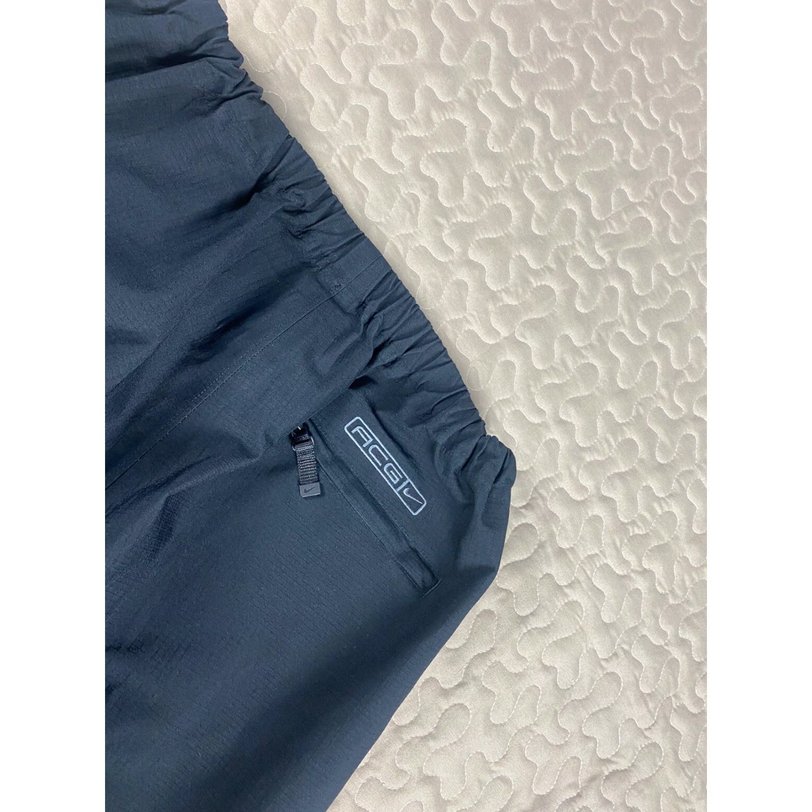 Nike ACG VINTAGE Nike ACG All Condition Gear Jogger Pants Mens L Black Nike ACG Windbreaker Jogger Pants Mens L Black Size US 33 - 3 Thumbnail